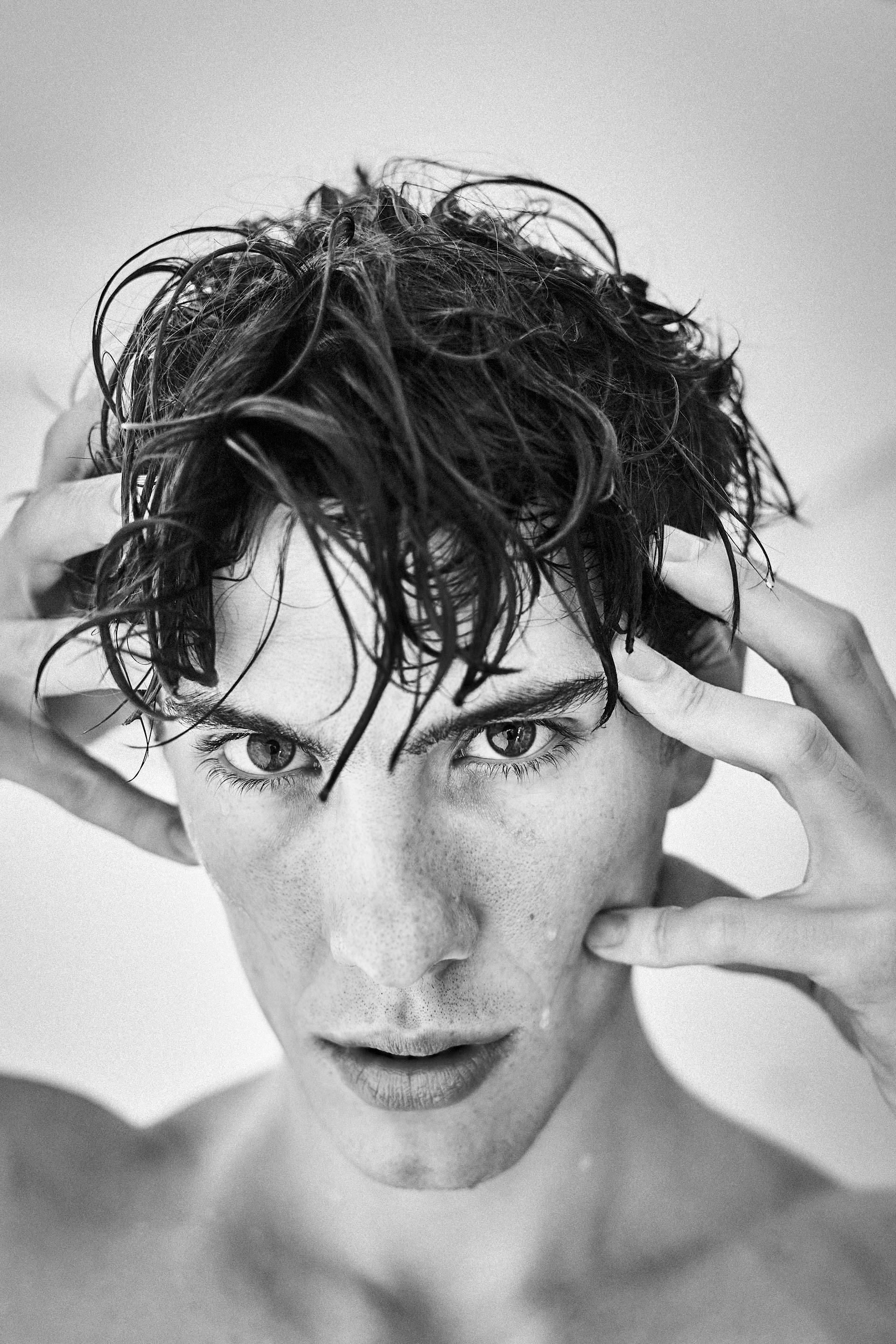 One Shot | Lau Comet | Agency Adon Management