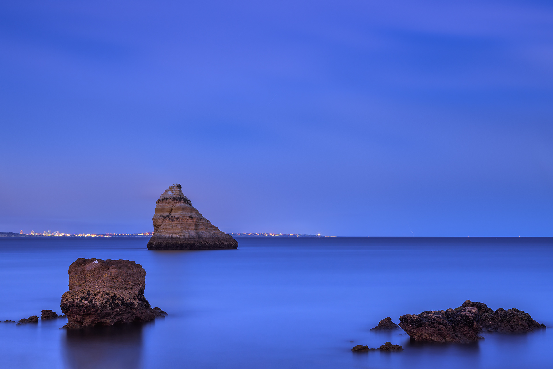 Silent Waters, Praia Dona Ana, Lagos, Portugal