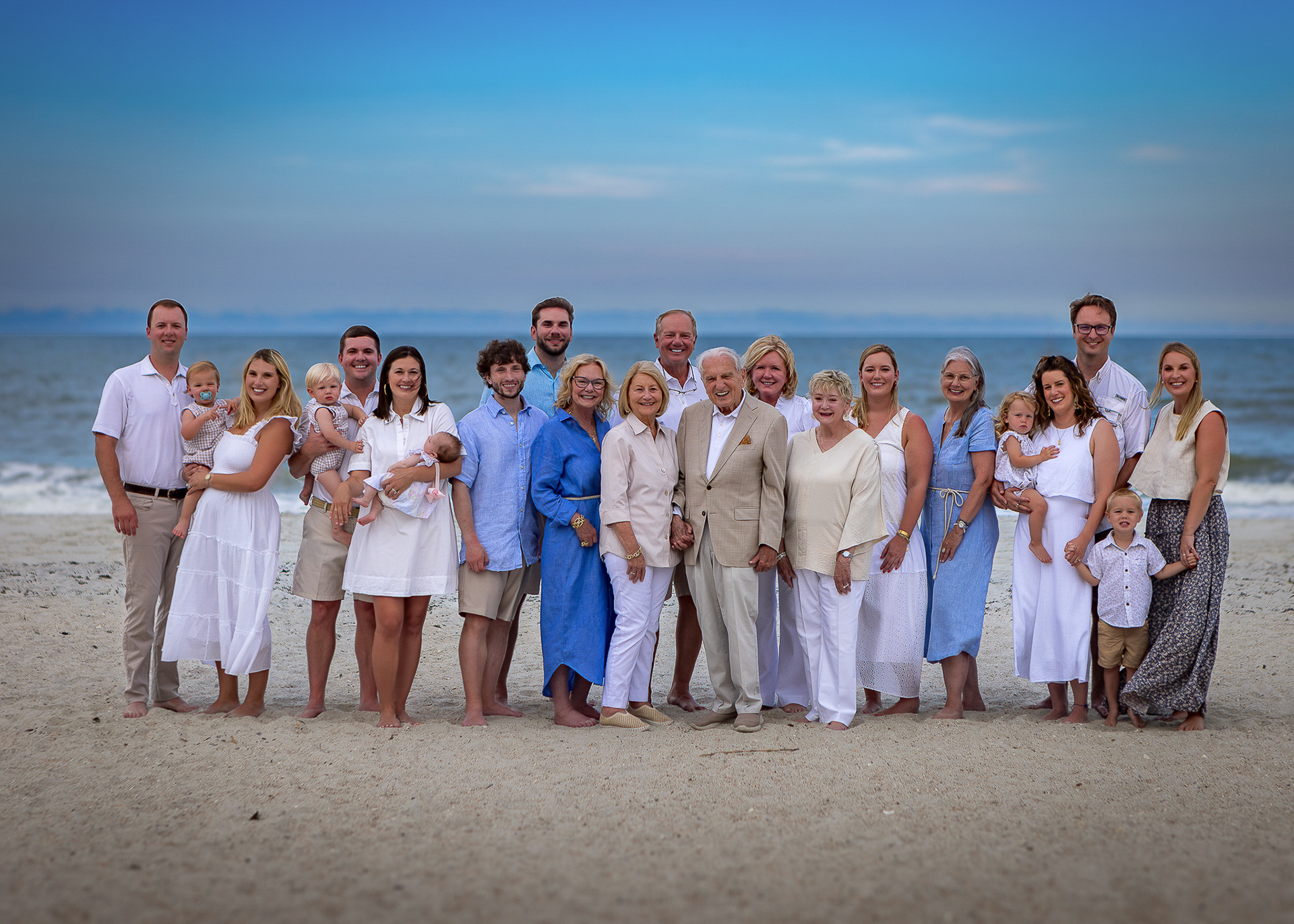 Extended family photo session on the Jacksonville Beach area