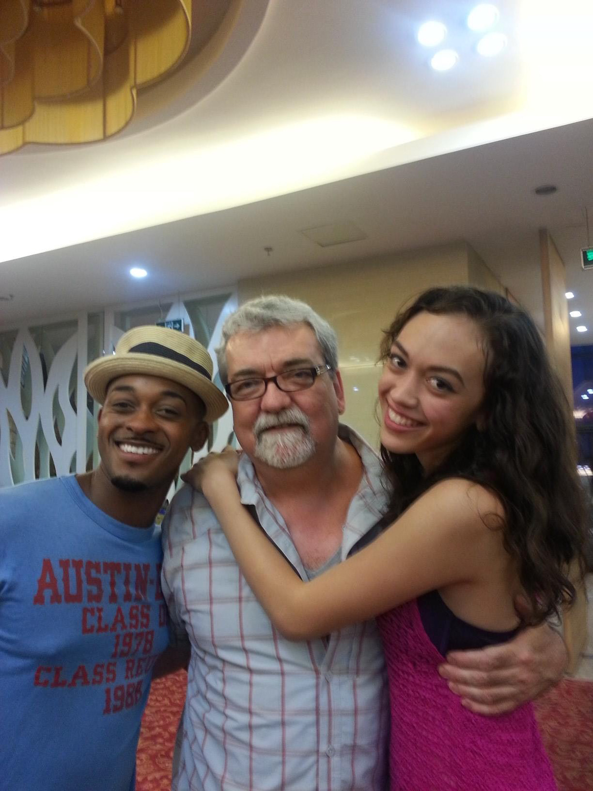 cast members of Illusion