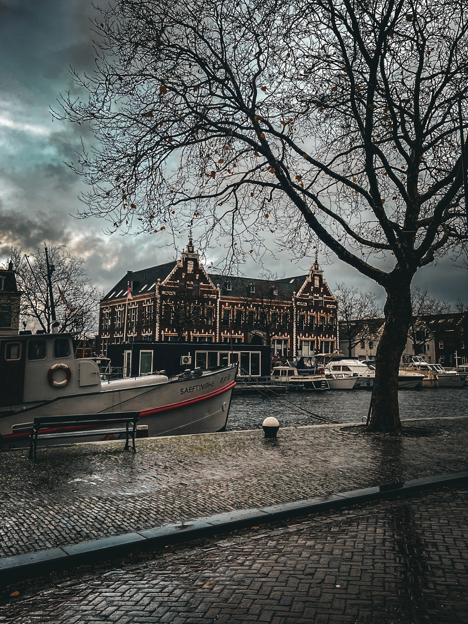 Hollandiaangebouw Vlaardingen