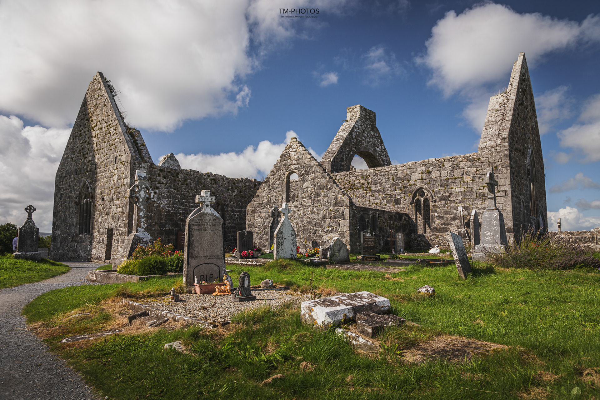 Kilmacduagh Abbey