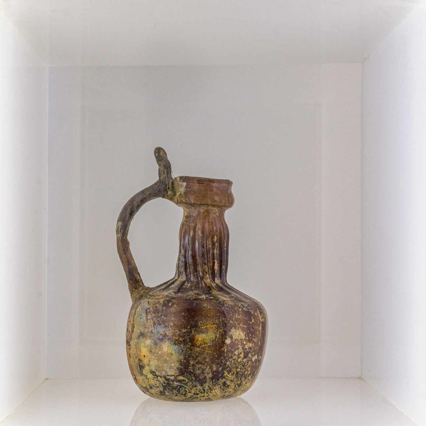 Roman glass, Iran, 銀化ガラス, 古代ガラス