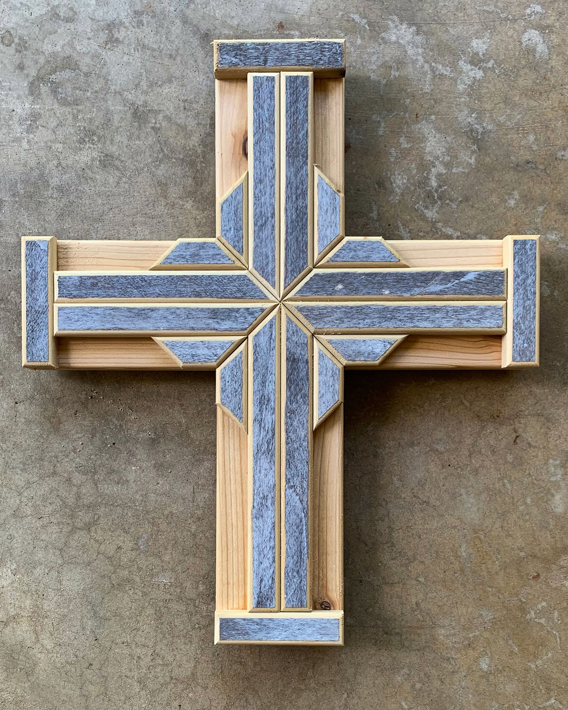 Salisbury - weathered gray with natural accent (approximately 14" tall) $40