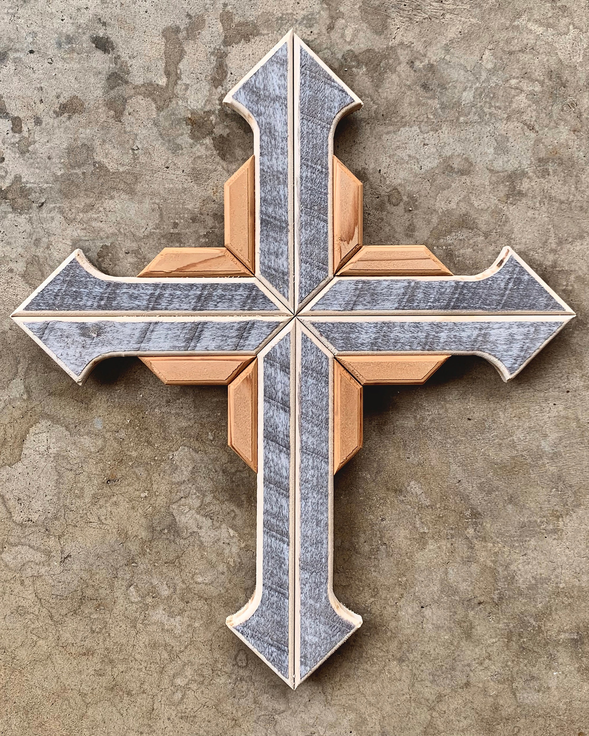 Aberdeen - weathered gray with natural accent (approximately 14" tall) $25