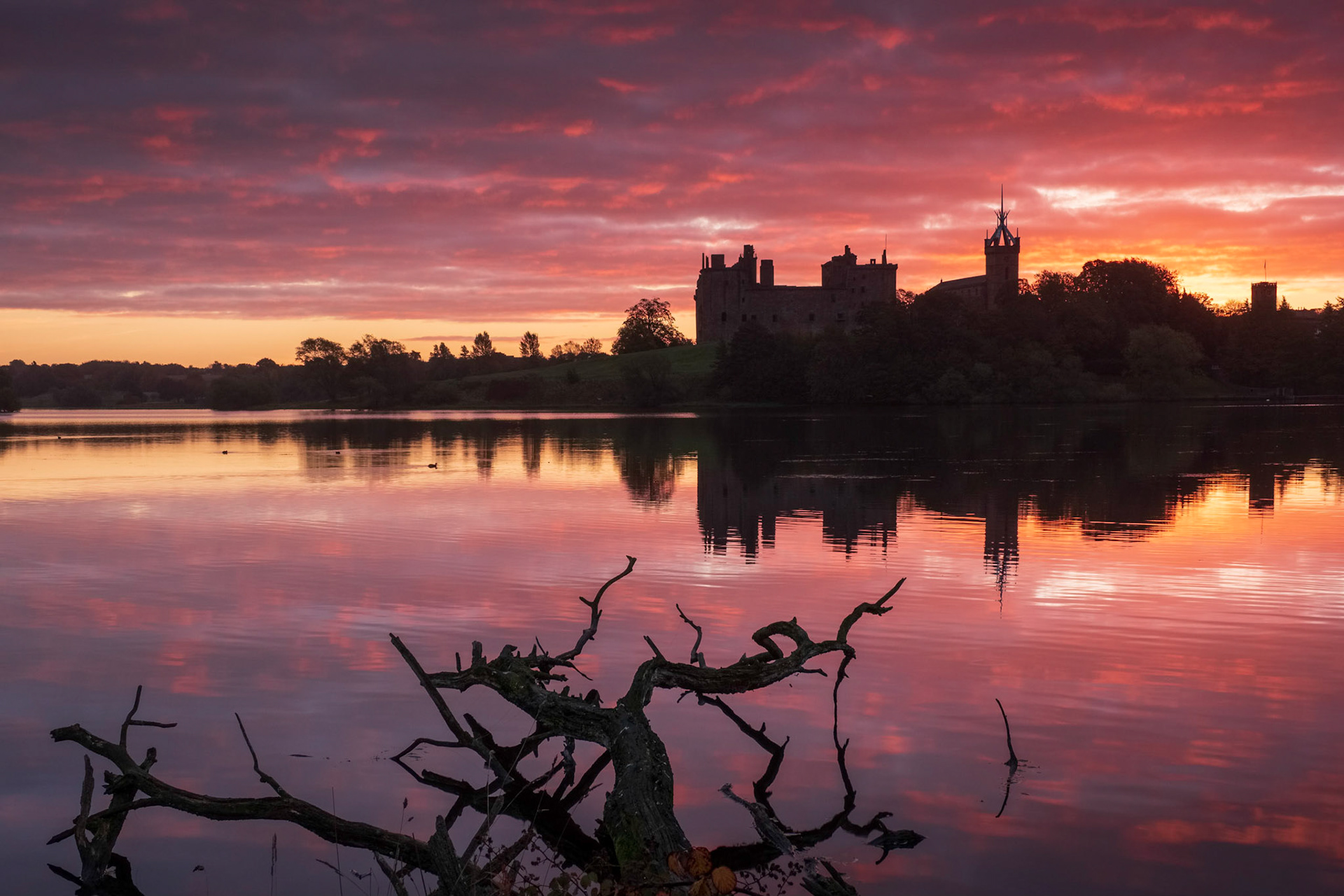 LINLITHGOW LOCH