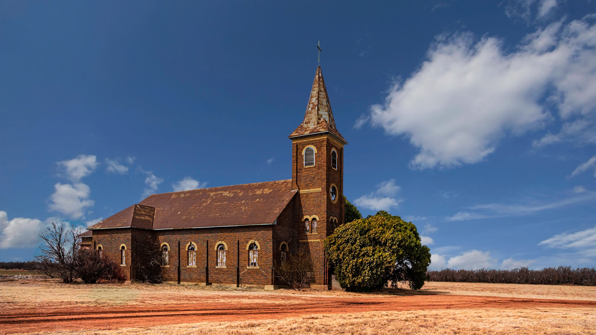 Bomarton, on U.S. Highway 277 near the Knox county line in southwest Baylor County, was founded in 1906, when the Wichita Valley Railroad was extended from Seymour to Abilene. It was named for W. H. Bomar, an early settler. Tom McClure established a post office in 1906 in his store. B. B. Calfee and J. R. Snyder ran another early store. A school was started in 1907, churches were constructed between 1908 and 1910, and two cotton gins were operating in 1914. Marketing and baseball games made Bomarton a lively center on Saturdays. Another amenity was a large open grazing area for milk cows and calves. The population in the community was 580 in 1920, 600 in 1930, and 598 in 1940. During and after World War II Bomarton declined. The population was 150 in 1960, twenty-seven in 1980, twenty-three in 1990, and fifteen in 2000.