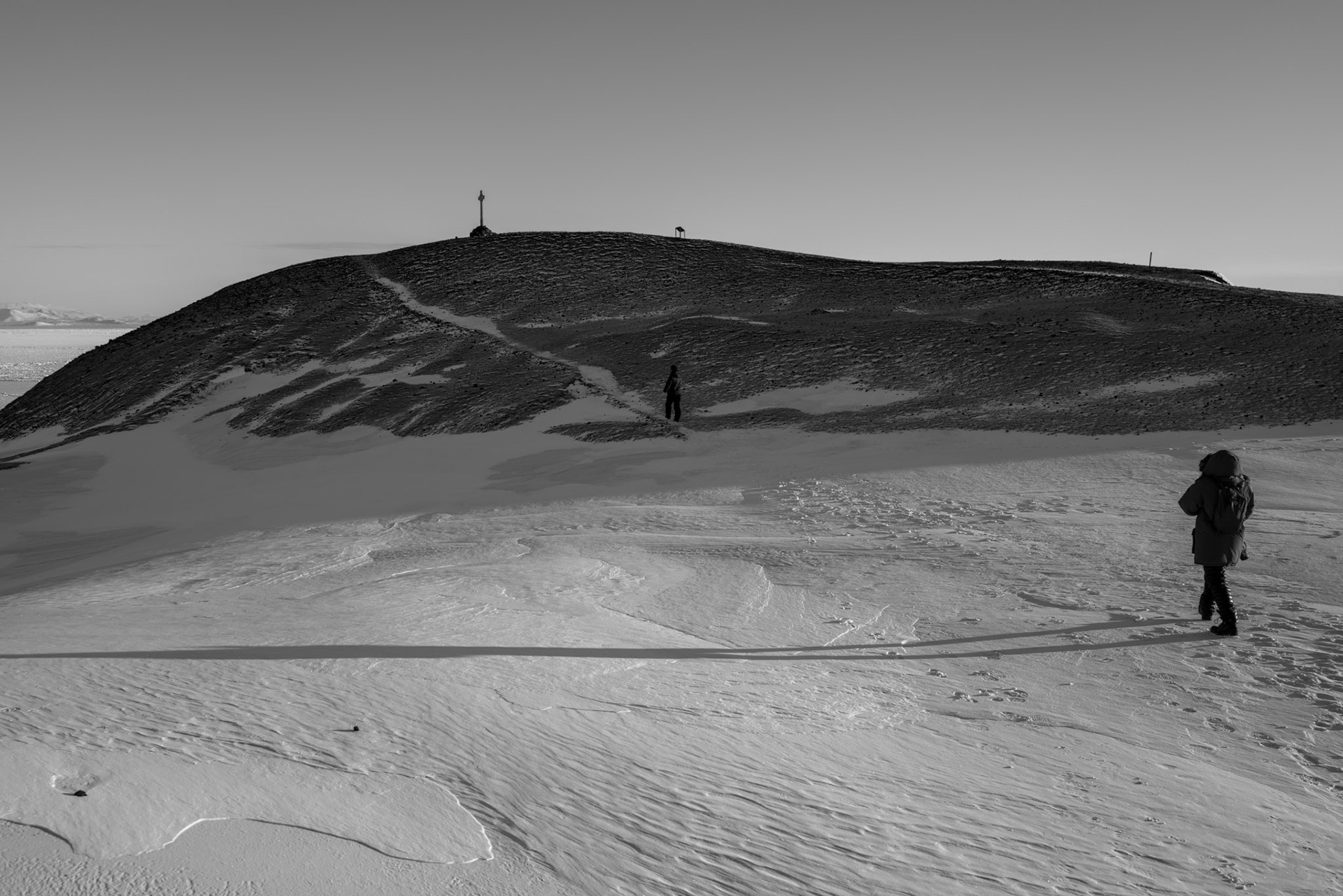 Walking to Vince's Cross at Hut Point