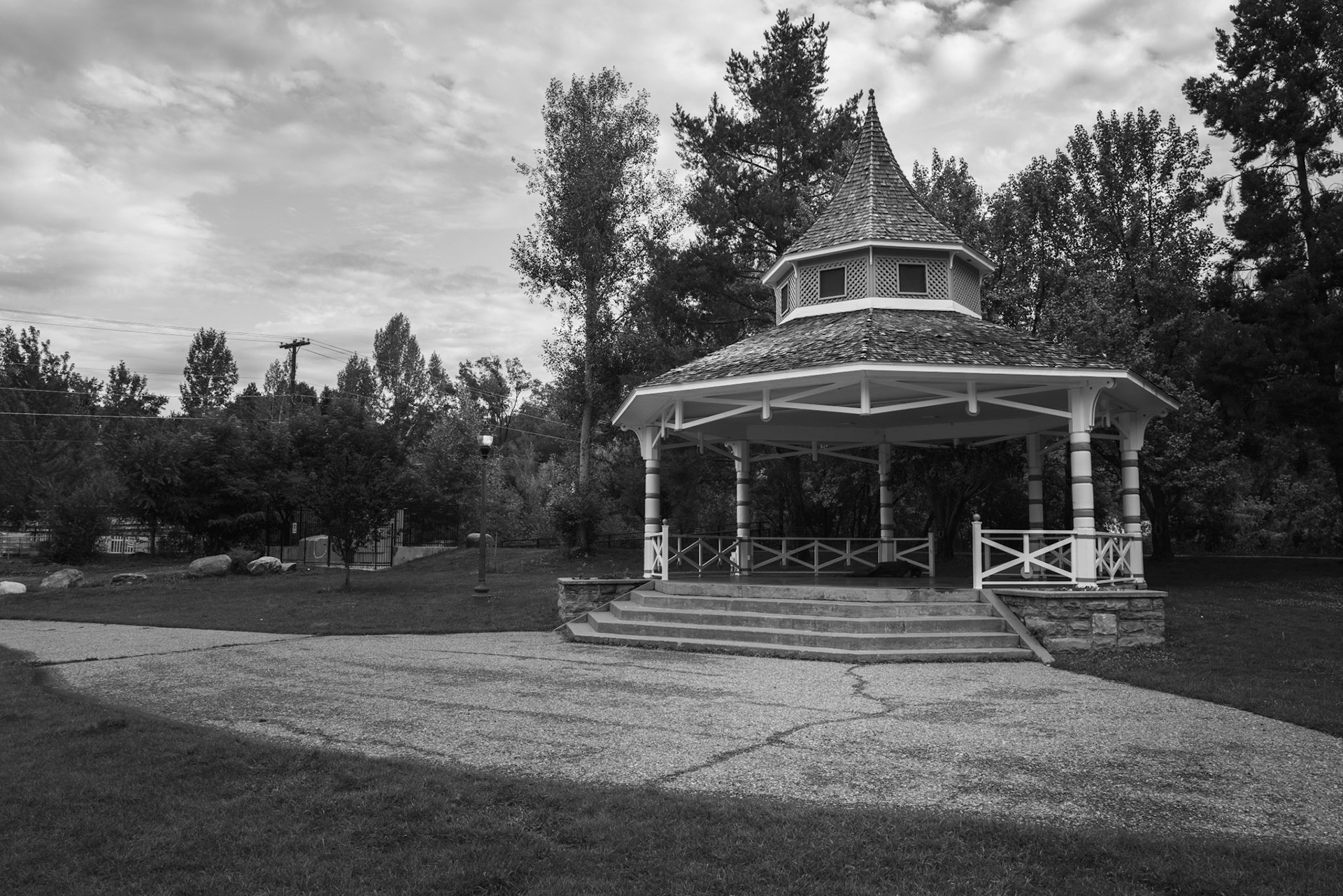 Round trip walk of the entire Animas River Trail in Durango, CO. I started early morning at the northern trailhead, Oxbow Park and Preserve, and walked south until reaching the end at Dallabetta Park. It took me about 3 hours to walk the 8.3 miles to the end before turning around to head back to Oxbow Park.