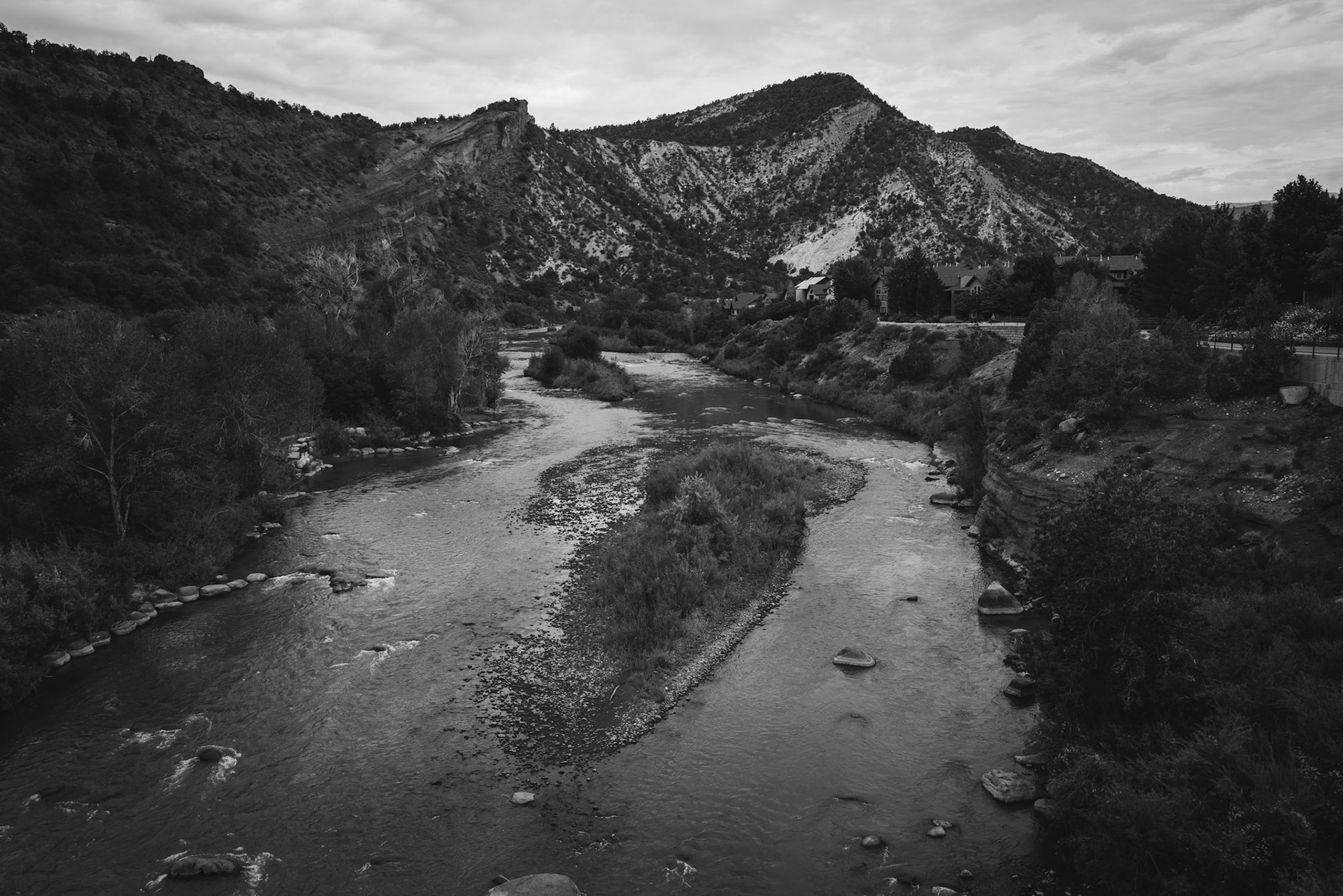 Round trip walk of the entire Animas River Trail in Durango, CO. I started early morning at the northern trailhead, Oxbow Park and Preserve, and walked south until reaching the end at Dallabetta Park. It took me about 3 hours to walk the 8.3 miles to the end before turning around to head back to Oxbow Park.