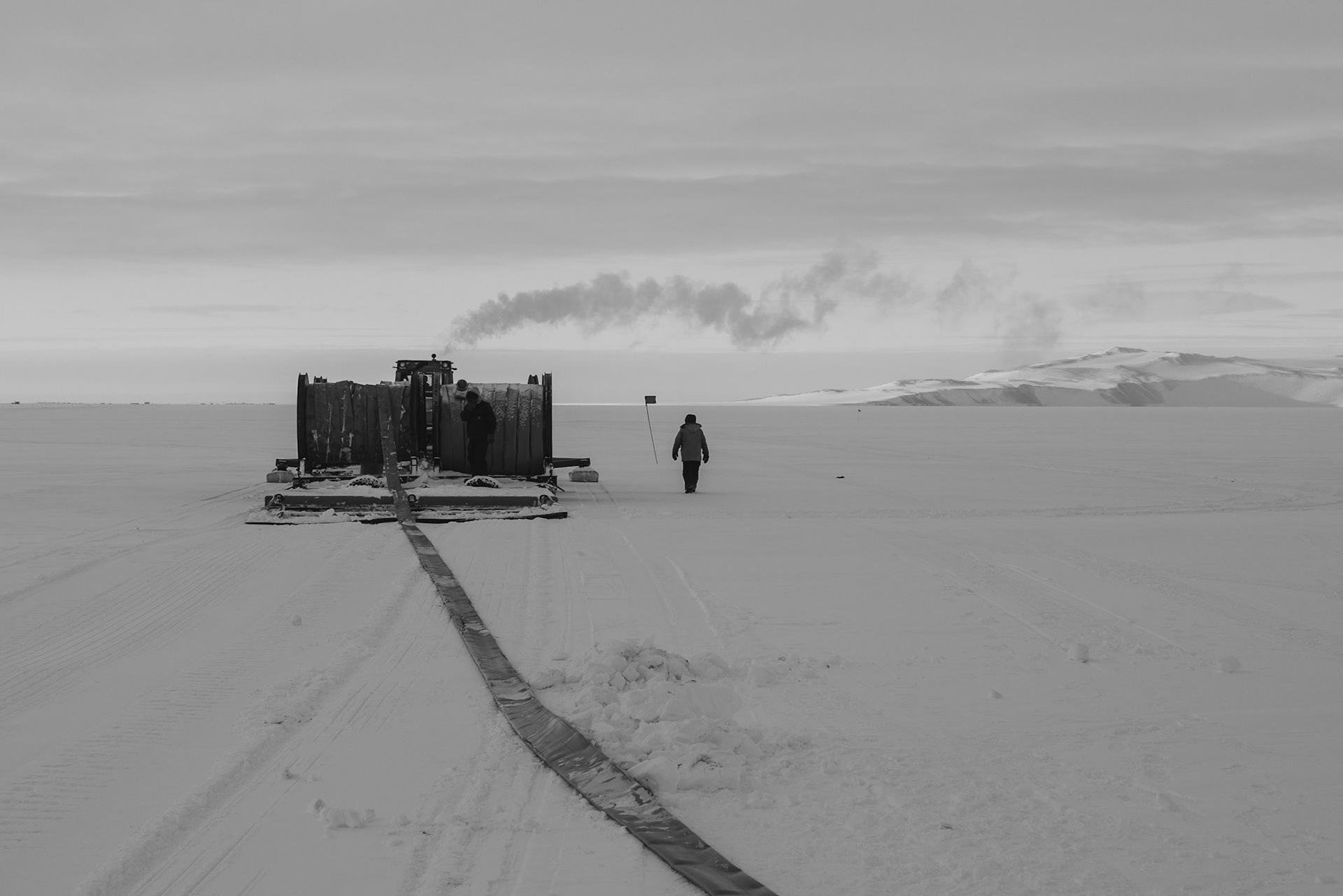 Laying hose for the pieline to Williams Field