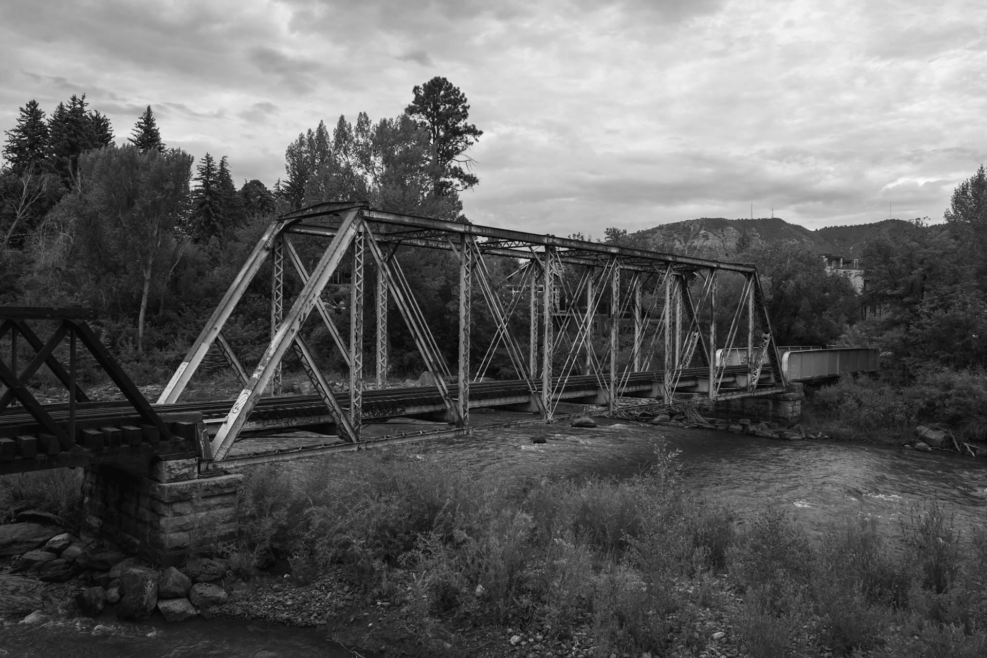 Round trip walk of the entire Animas River Trail in Durango, CO. I started early morning at the northern trailhead, Oxbow Park and Preserve, and walked south until reaching the end at Dallabetta Park. It took me about 3 hours to walk the 8.3 miles to the end before turning around to head back to Oxbow Park.