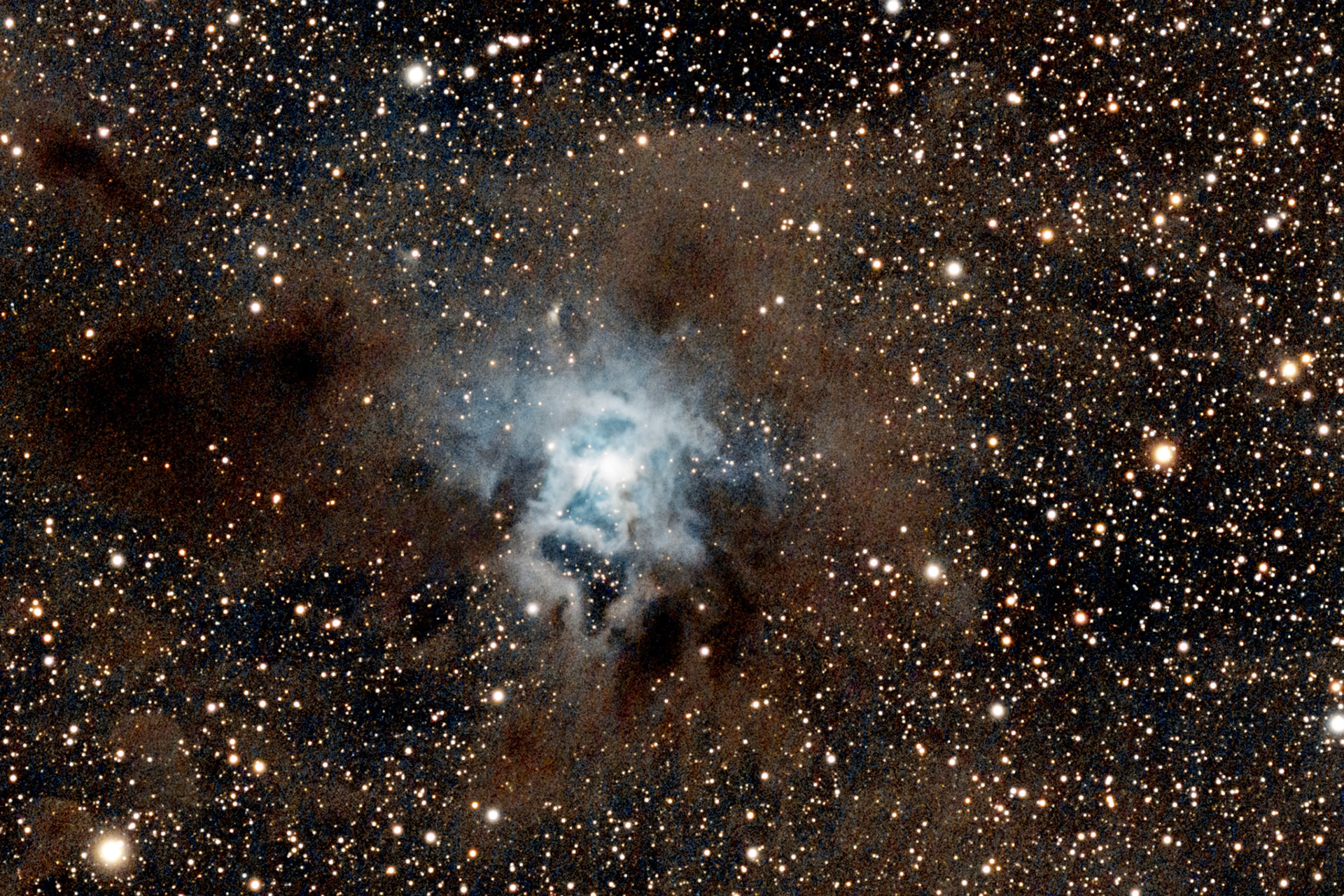 NGC 7023, aussi nommée Caldwell 4 et la nébuleuse de l'Iris est une nébuleuse par réflexion dans la constellation de Céphée. Elle est située à 1300 années-lumière de la Terre.