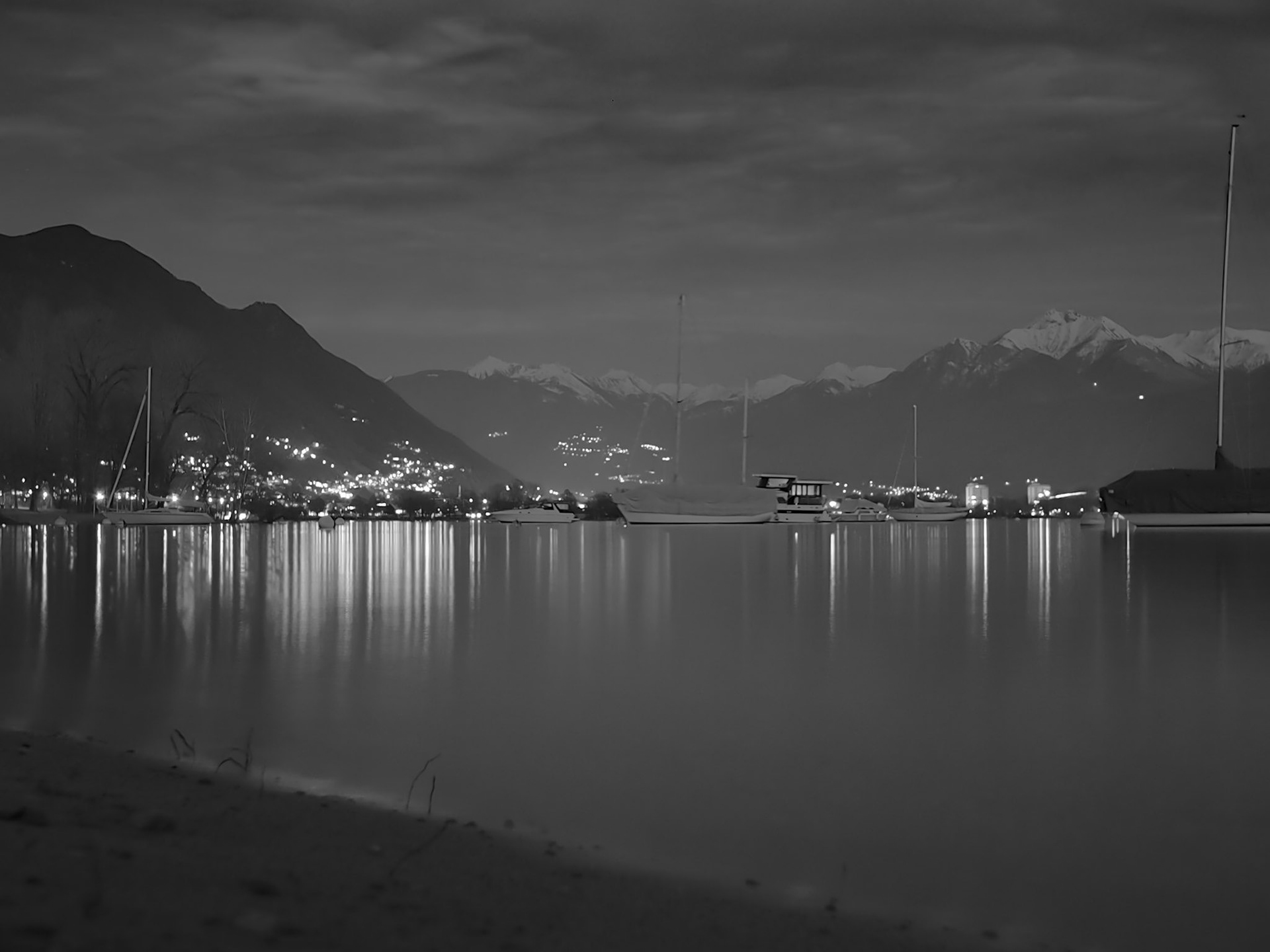 Sleeping sailboats