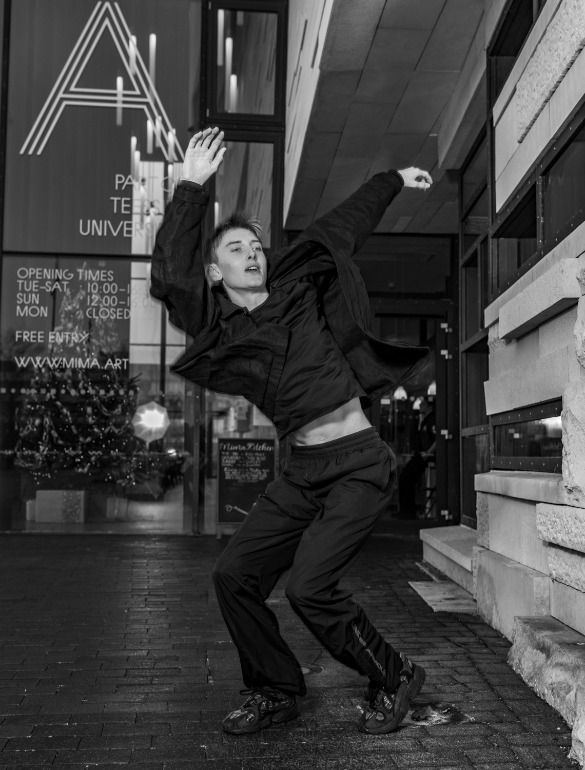 Tom Sutton, Mbro Centre Square