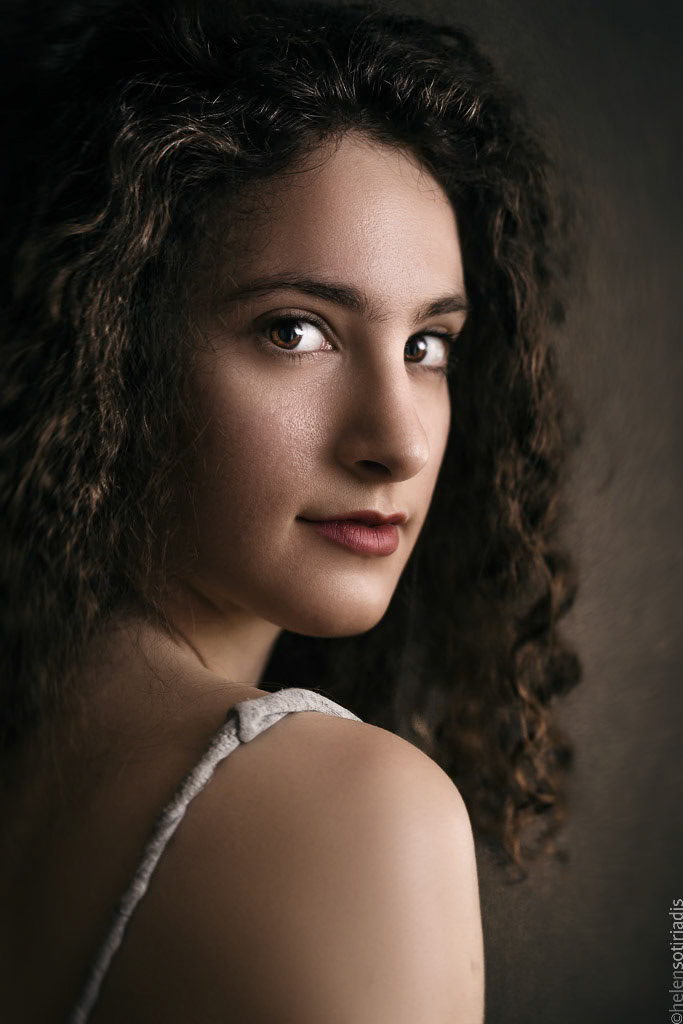 a portrait of maria (@maria_voure)