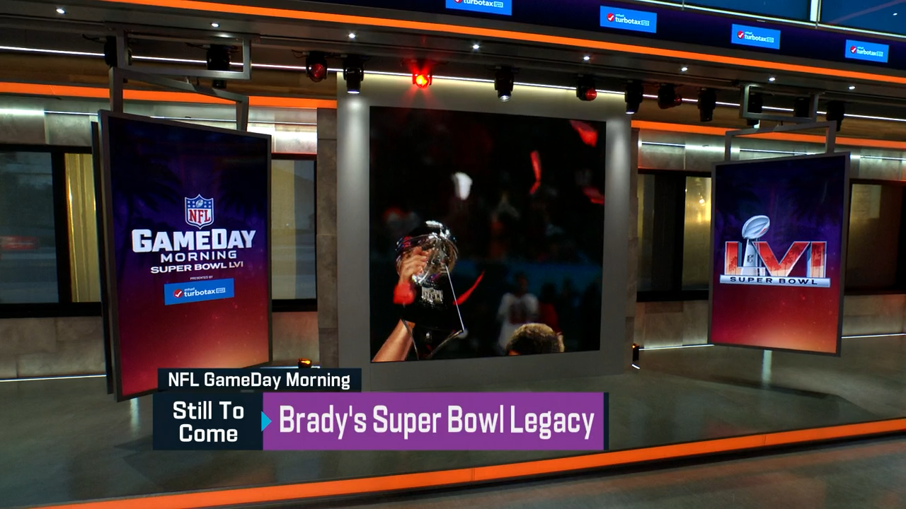 MONITOR DISPLAYS W/ LOGOS (On Set)