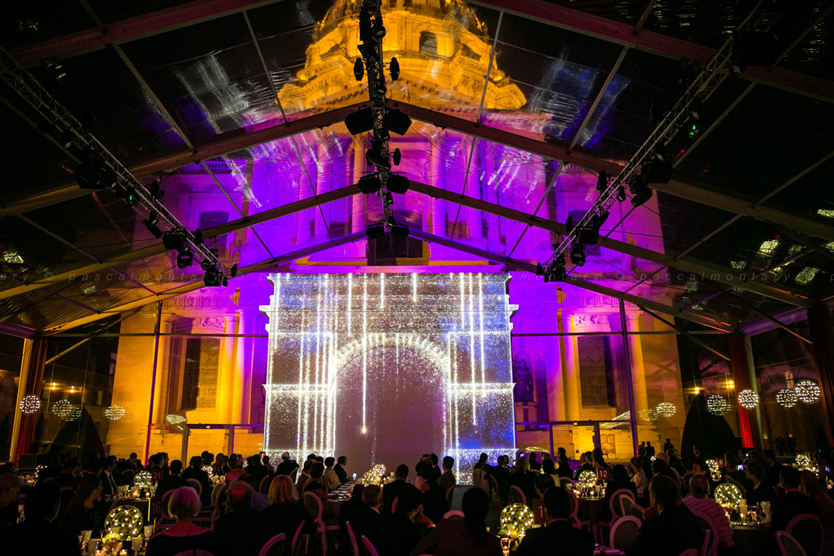 QATAR ARC DE TRIOMPHE