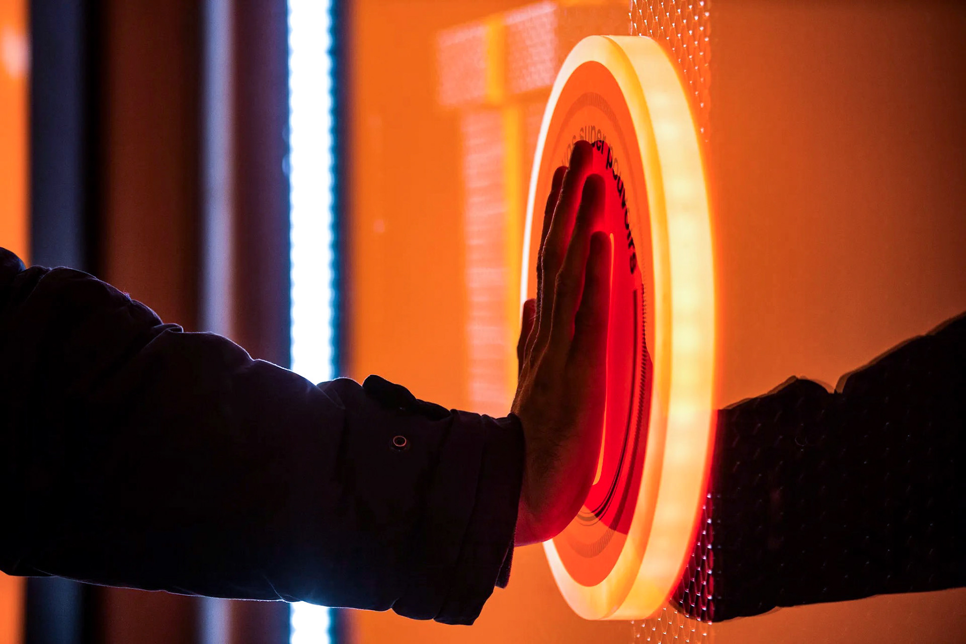 Orange - Super Pouvoirs - Paris