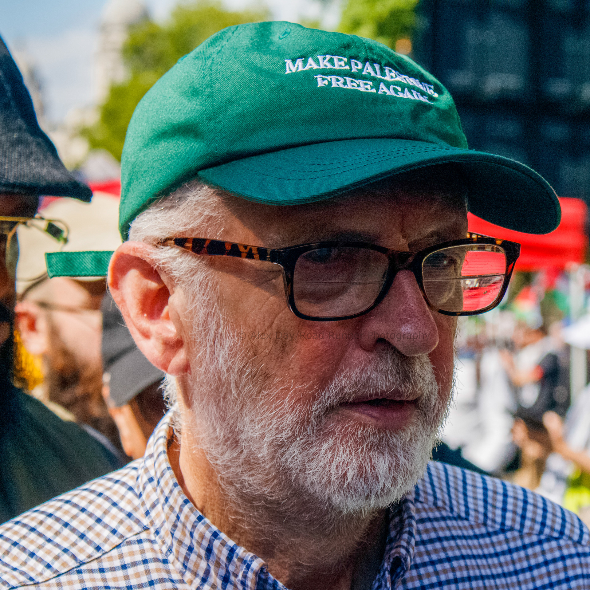 Jeremy Corbyn leaving a Palestine protest