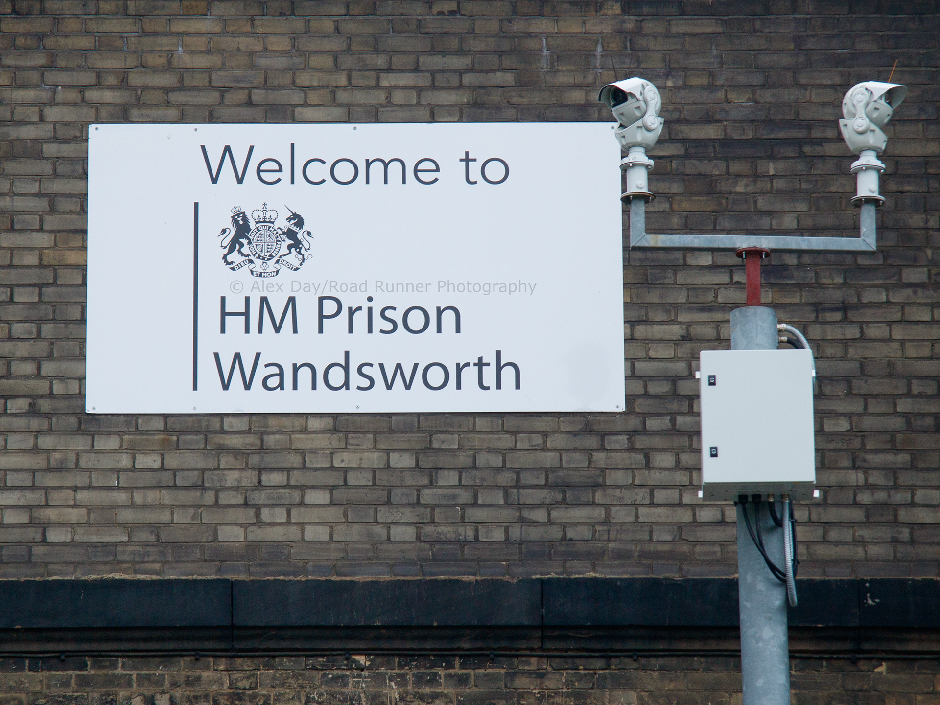 HMP Wandsworth hours after it was announced that two prisoners were accidentally released sparking a police manhunt