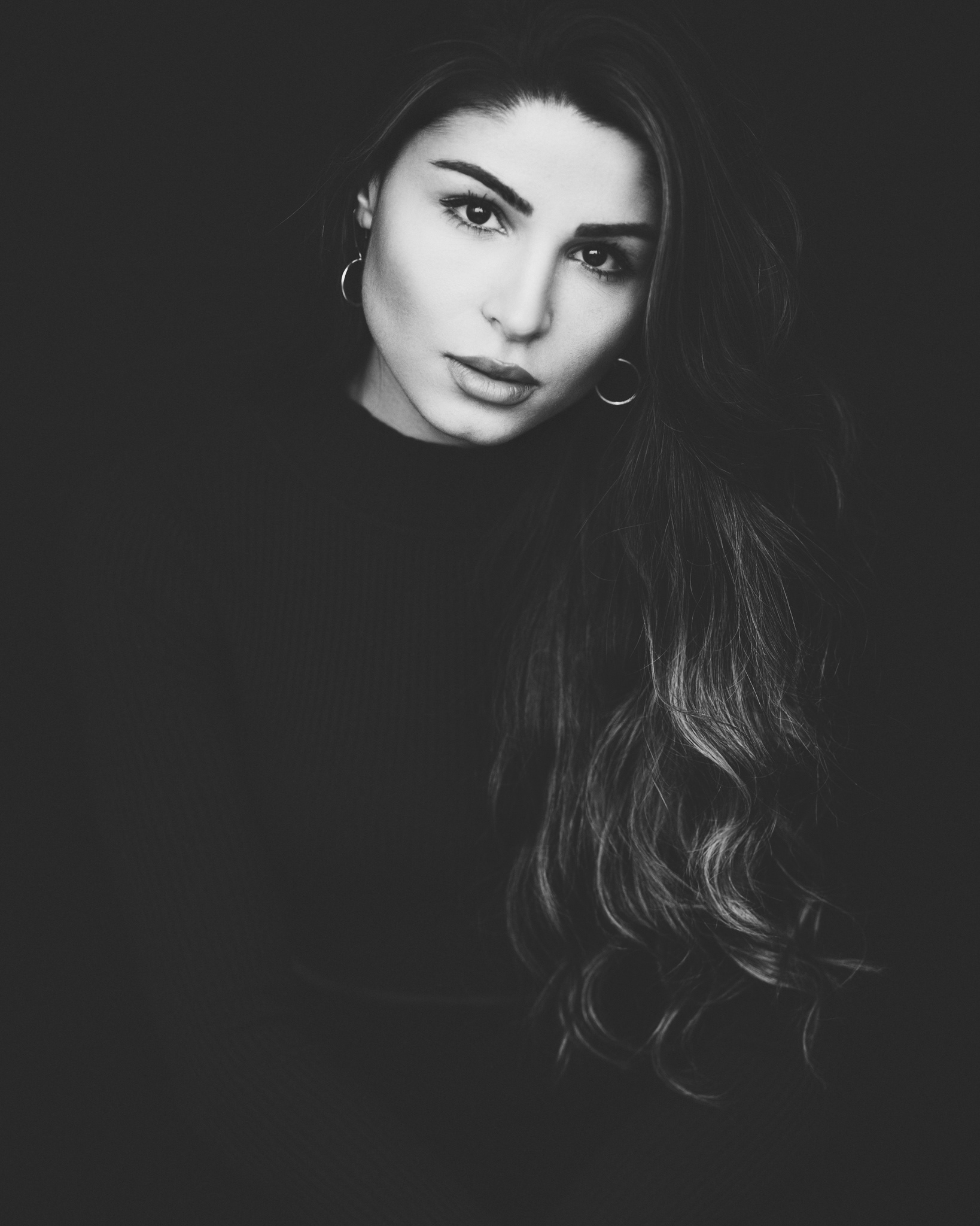 Schwarz-Weiß Portraitaufnahme von Melanie in Essen von Marcel Orry Claer