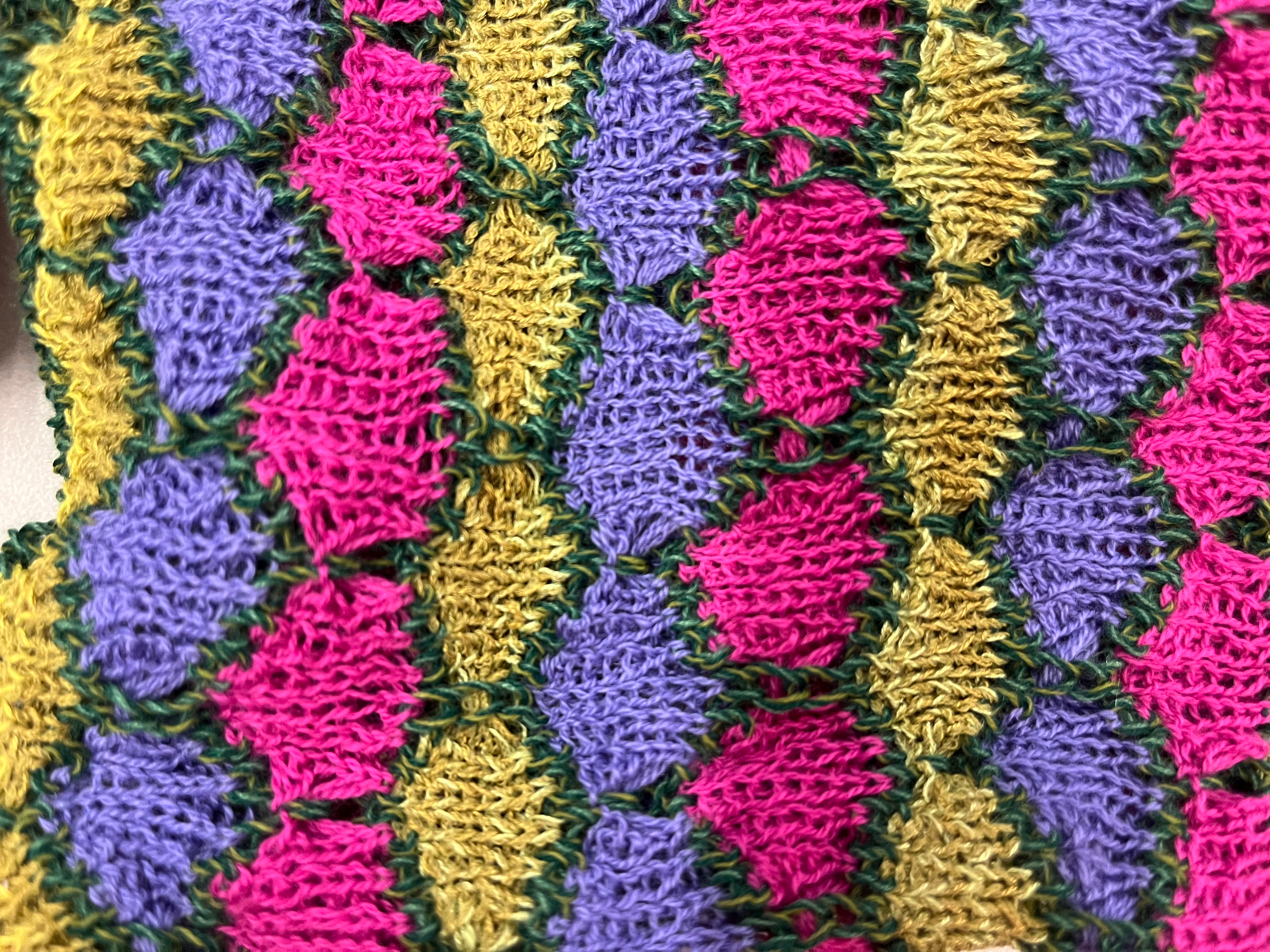 Tuck colorwork