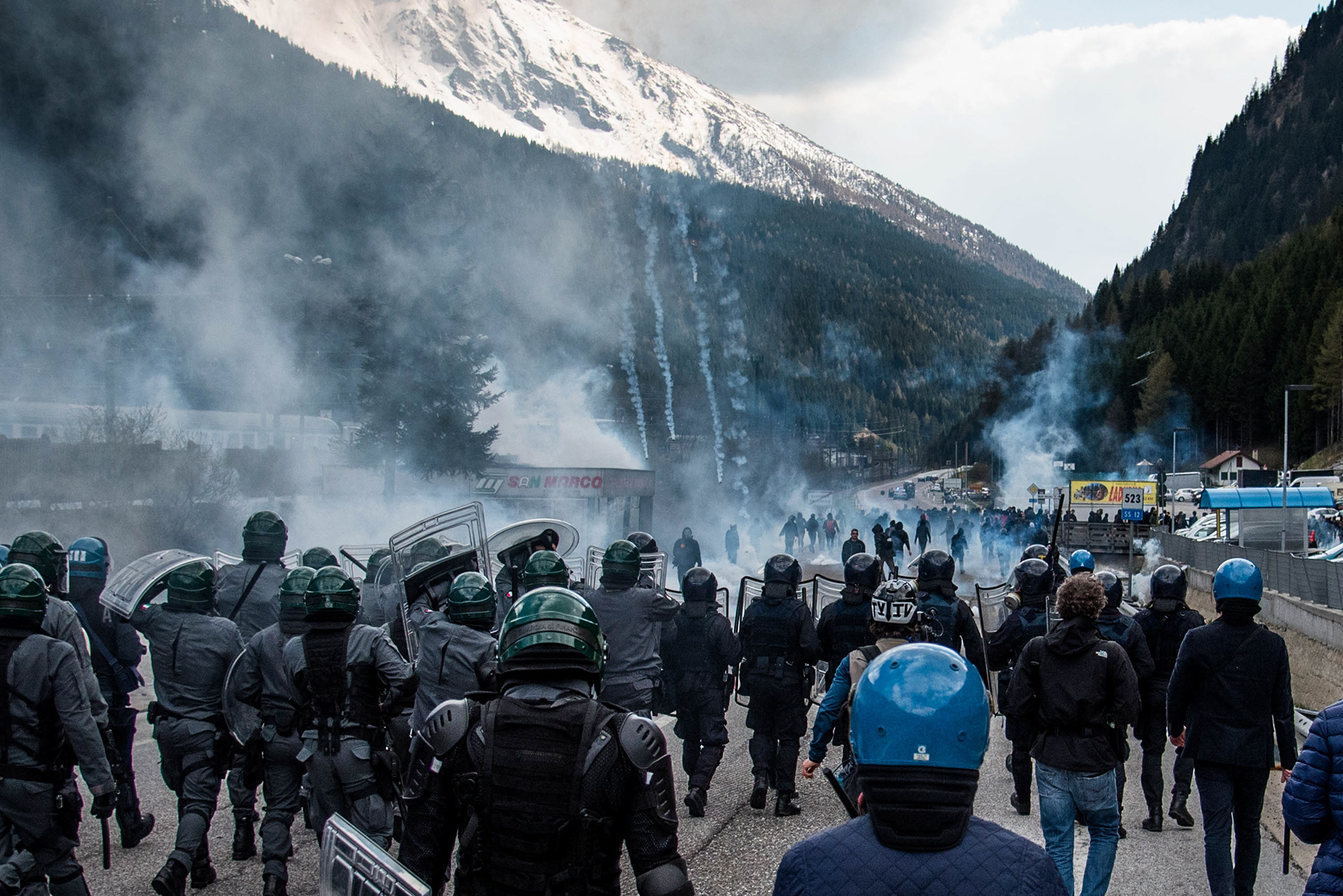 Demo gegen Grenzschließungen, Brenner 2016