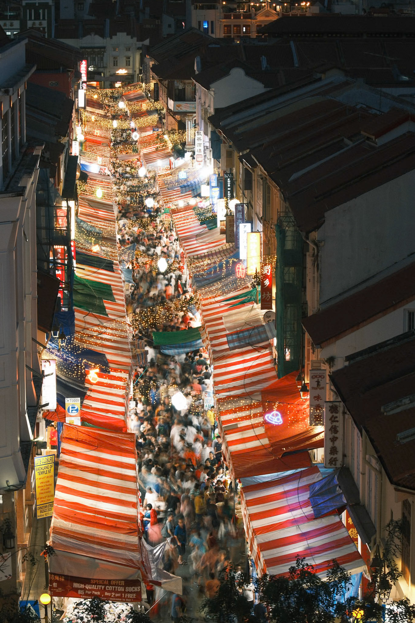 temple street CNY market, 2025