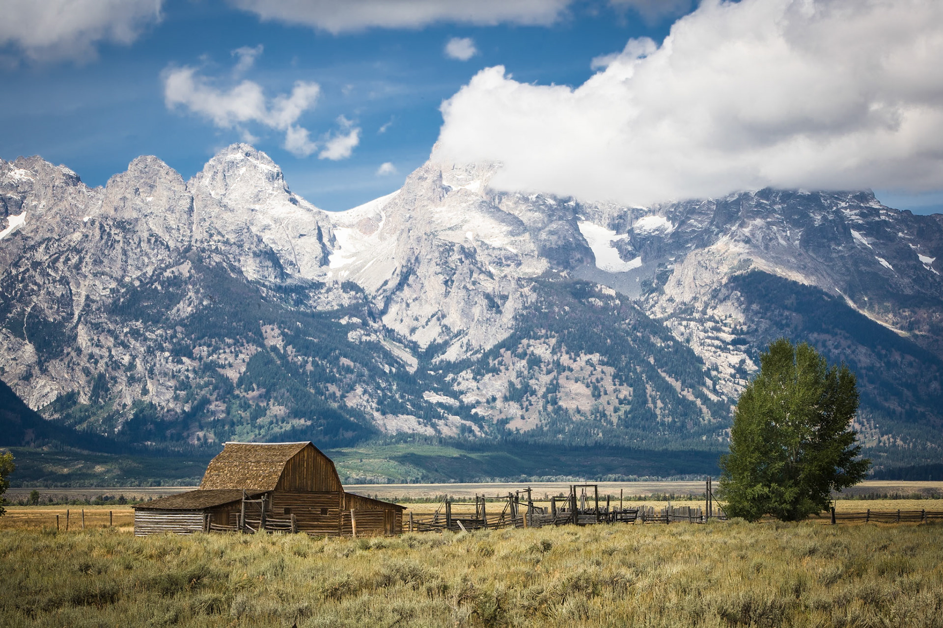 Moulton Barn and Grand Tetons, WY, USA