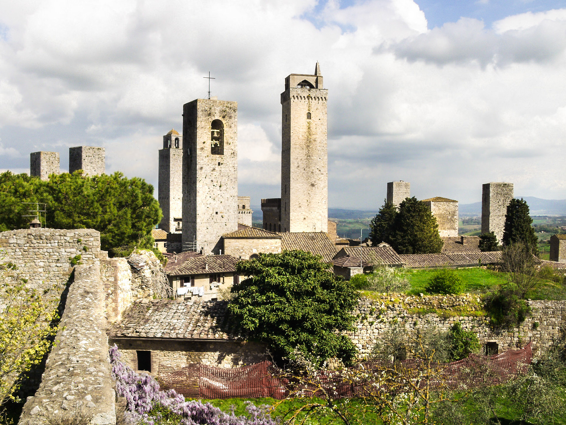 Famous tower houses at San Gimignano, Tuscany, Siena, Italy