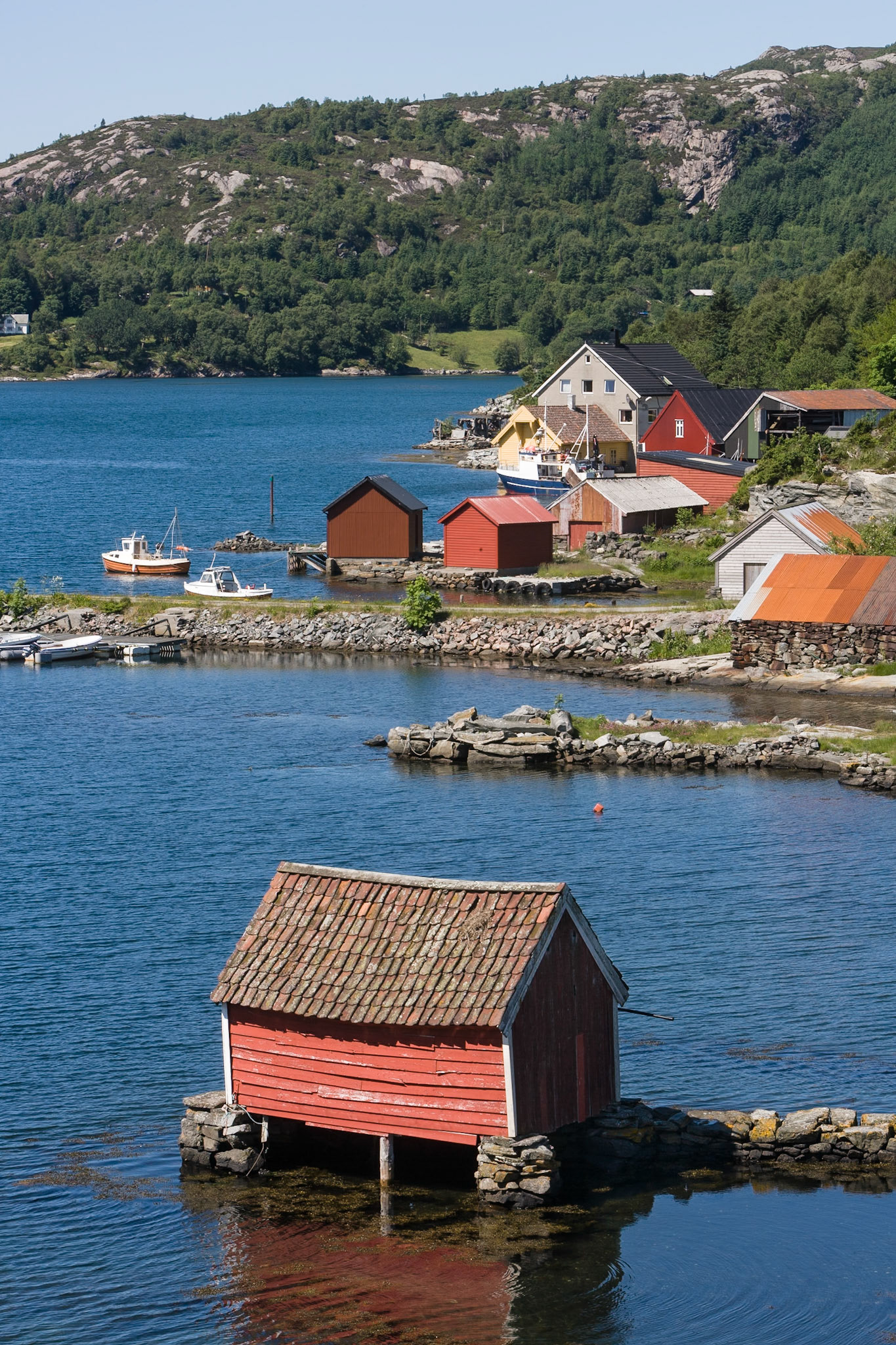 Boathouses at Åfjorden at F61 North_of_Folkestad(Fjaler)