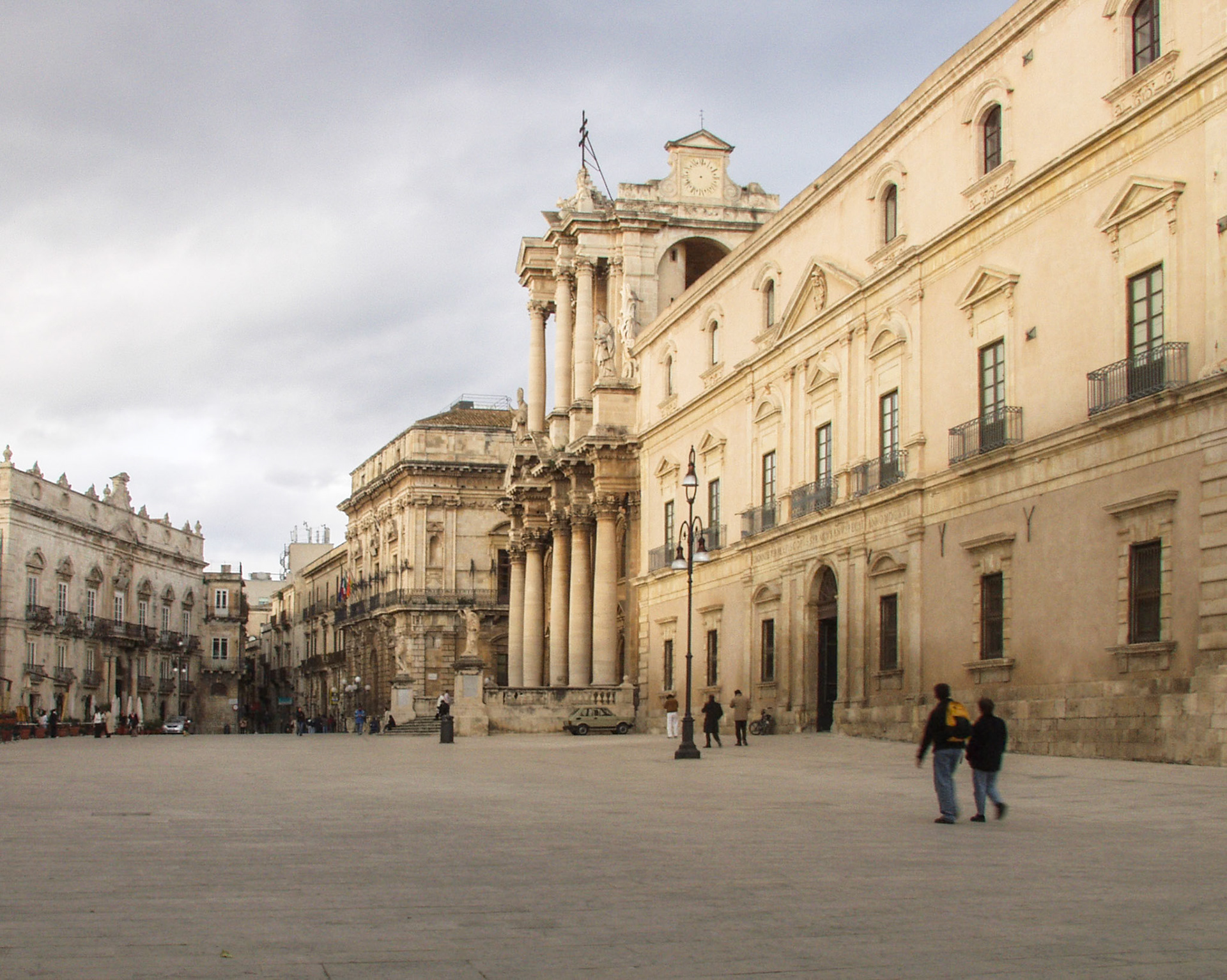 Siracus, INTELLECTUAL PROPERTY REFUSAL