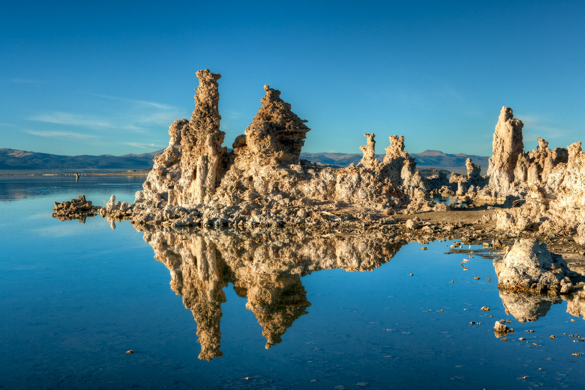 Tufas at Mono Lake, California, USA
