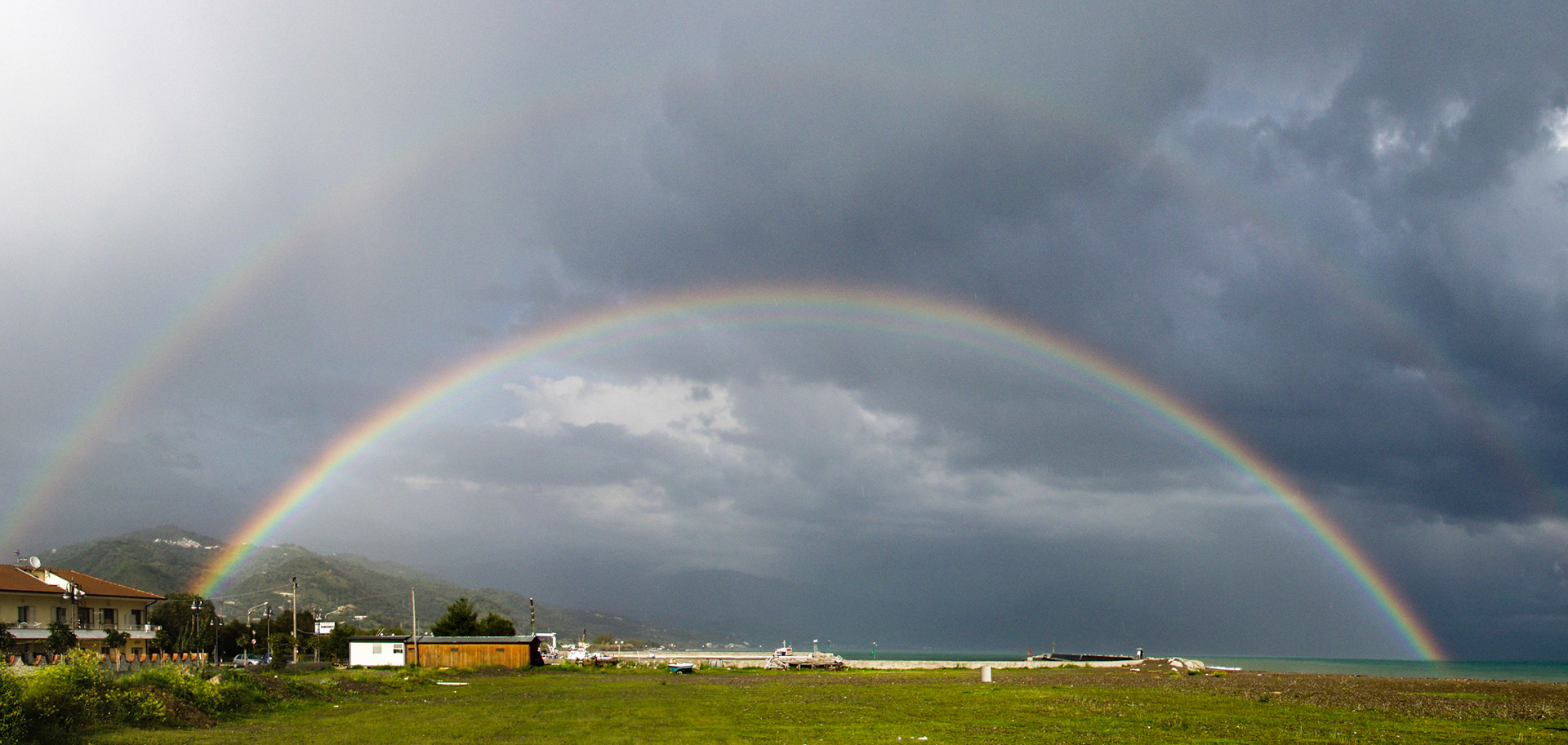 rainbow at Policastro, ARTIFACTS PROBLEM
