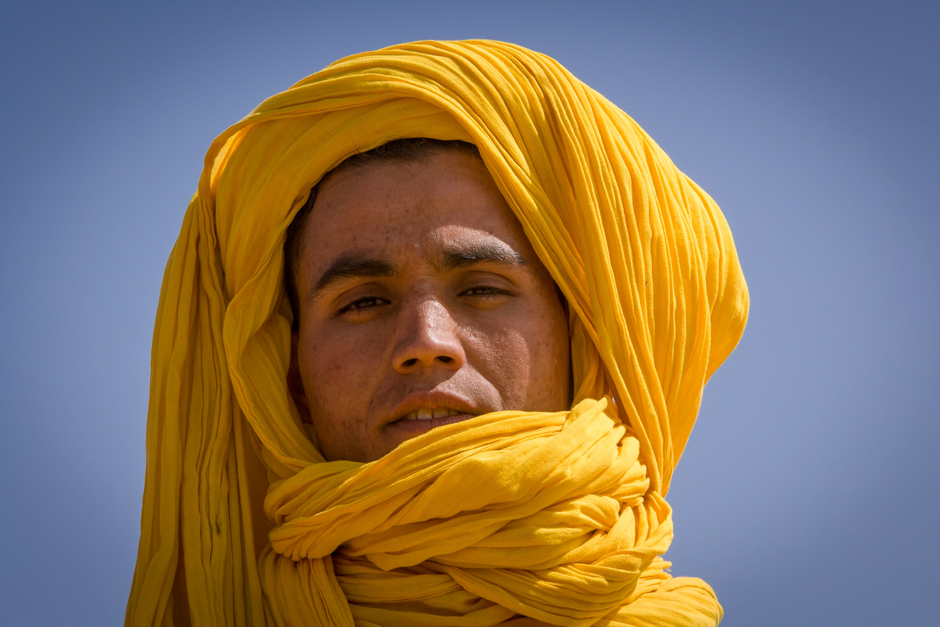 Berber man in the desert at Hassi Labiad near Merzouga