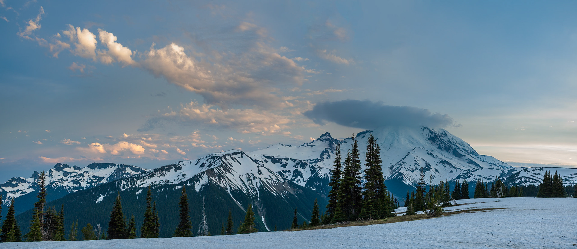 Sunset at Mount Rainier Nat'l Park Sunrise Point, WA, USA