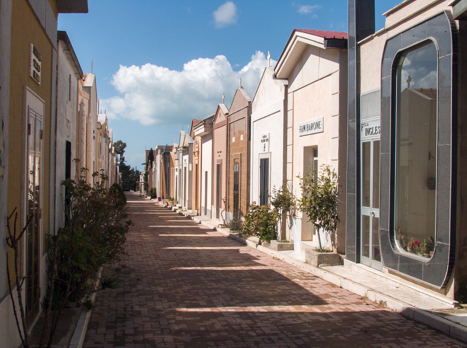 "city" of graves at Ribera Sicily, INTELLECTUAL PROPERTY REFUSAL