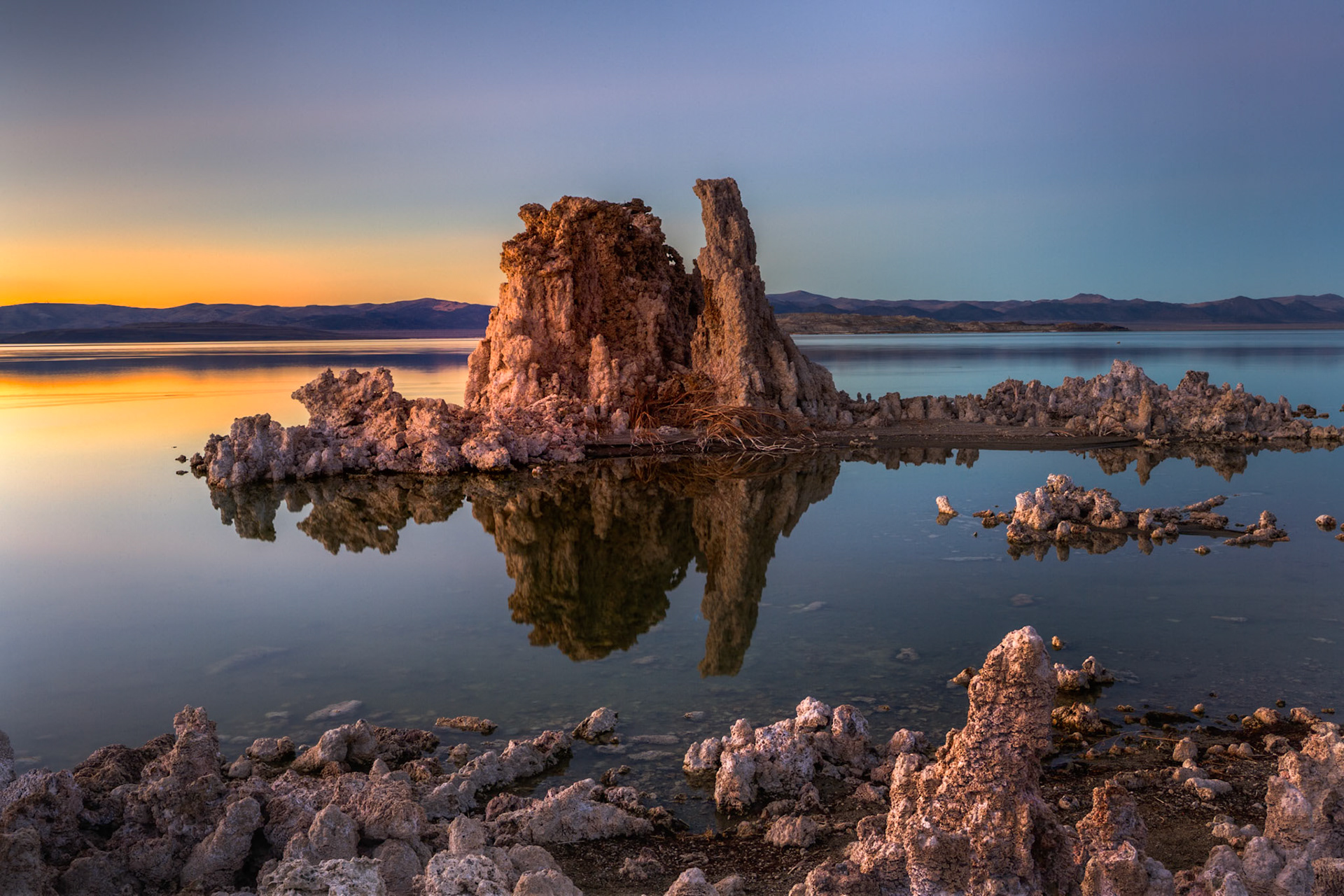 Tufas at sunset at Mono Lake, California, USA