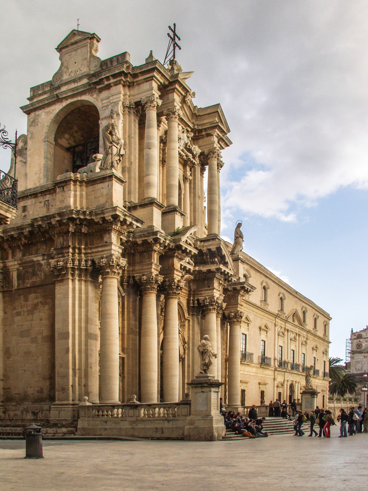 Siracus, TECHNICAL ISSUES