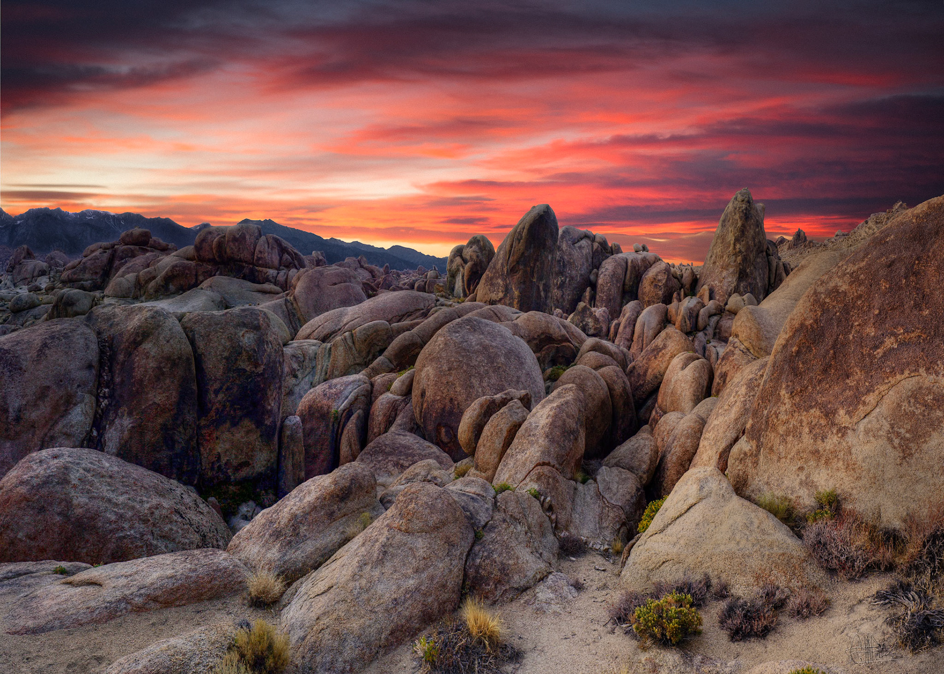 Sunset at Alabama Hills at Lone Pine, CA, USA