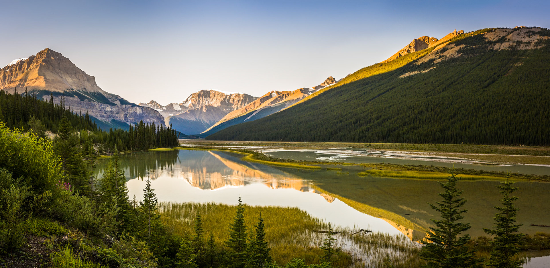 Mount Athabasca from Icefields Parkway, Sunwapta River, Jasper Nat'l Park, Alberta, CA