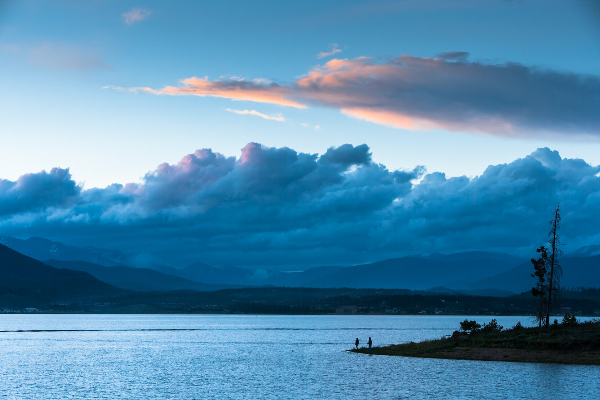 Sunset at Lake Granby, Colorado, near Rocky Mountain Nat'l Park, CO, USA