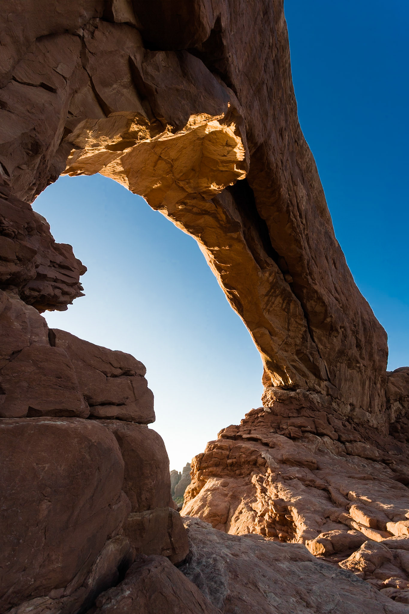 Natural bridge, North Window, Arches NP, Utah, USA