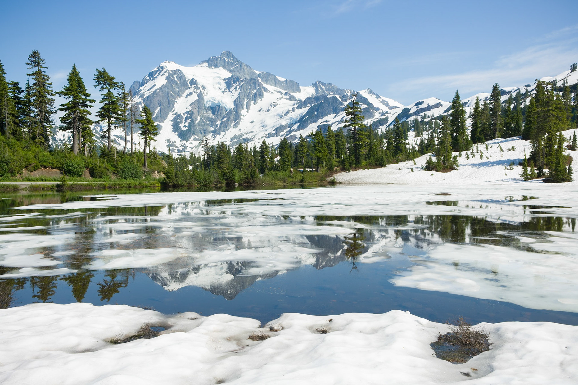 Mount Shuksan and Picture Lake at Mt Bake Hwy, WA, USA