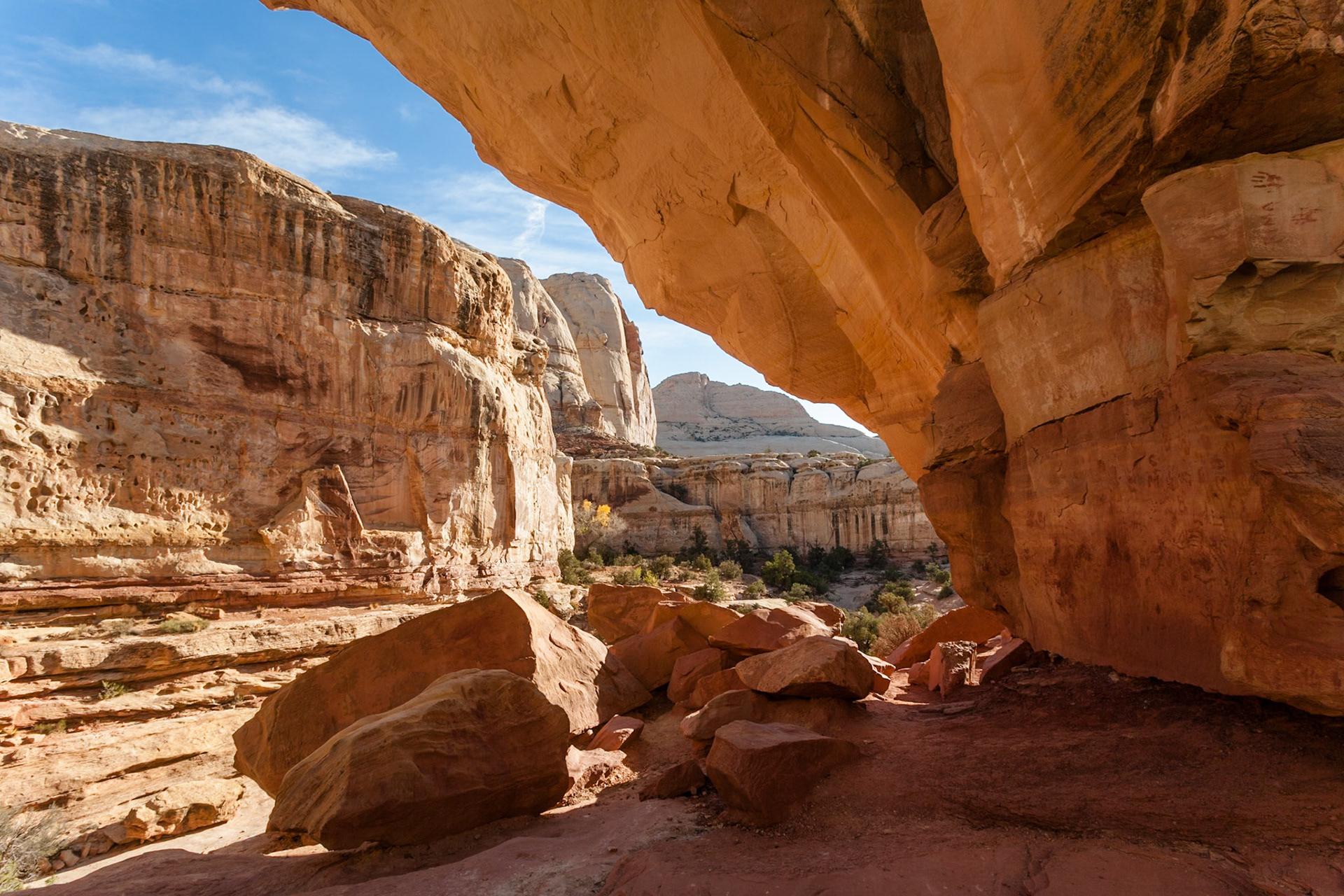 Hickman Natural Bridge, Capitol Reef Nat'l Park, Utah, USA