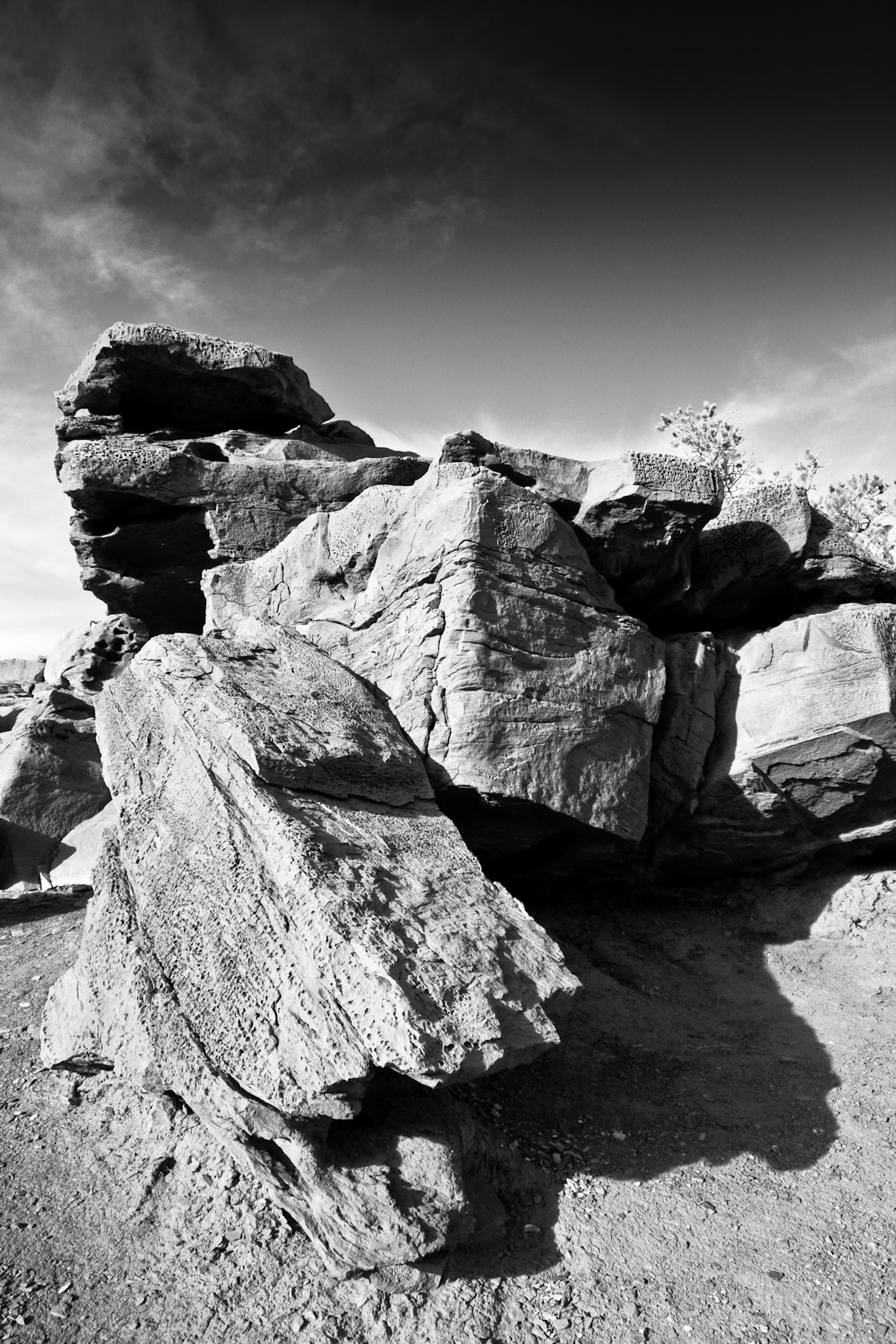 Near Goosenecks at the Capitol Reef National Park, Utah, ARTIFACTS PROBLEM