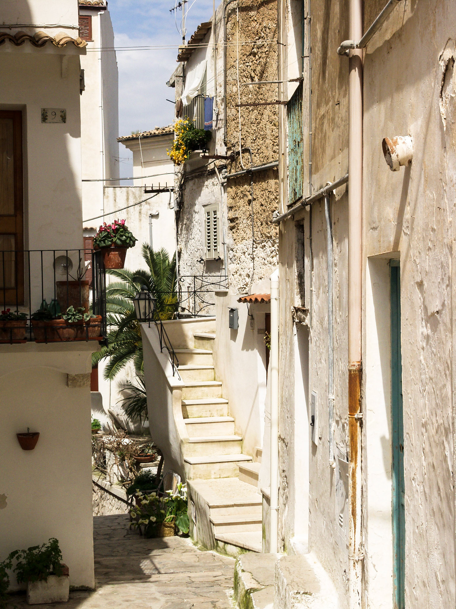 Narrow street at Sperlonga, Latina, Italy
