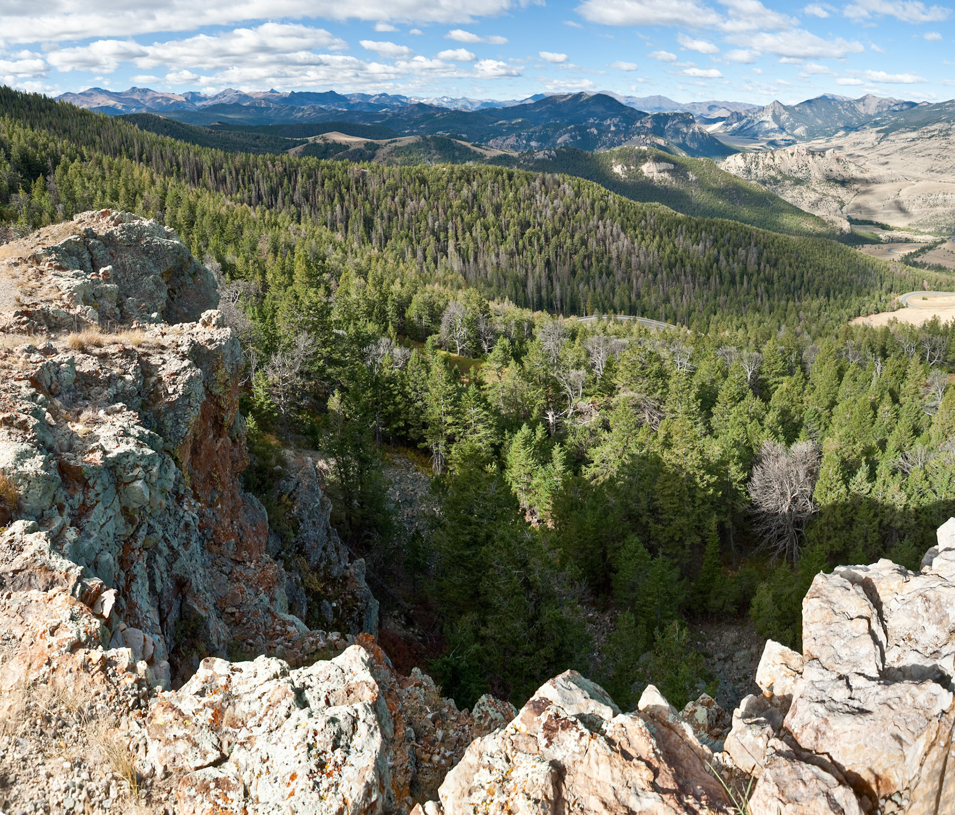 Scenery at the Chief Joseph Highway, Shoshone National Forest, Wyoming, WY, USA