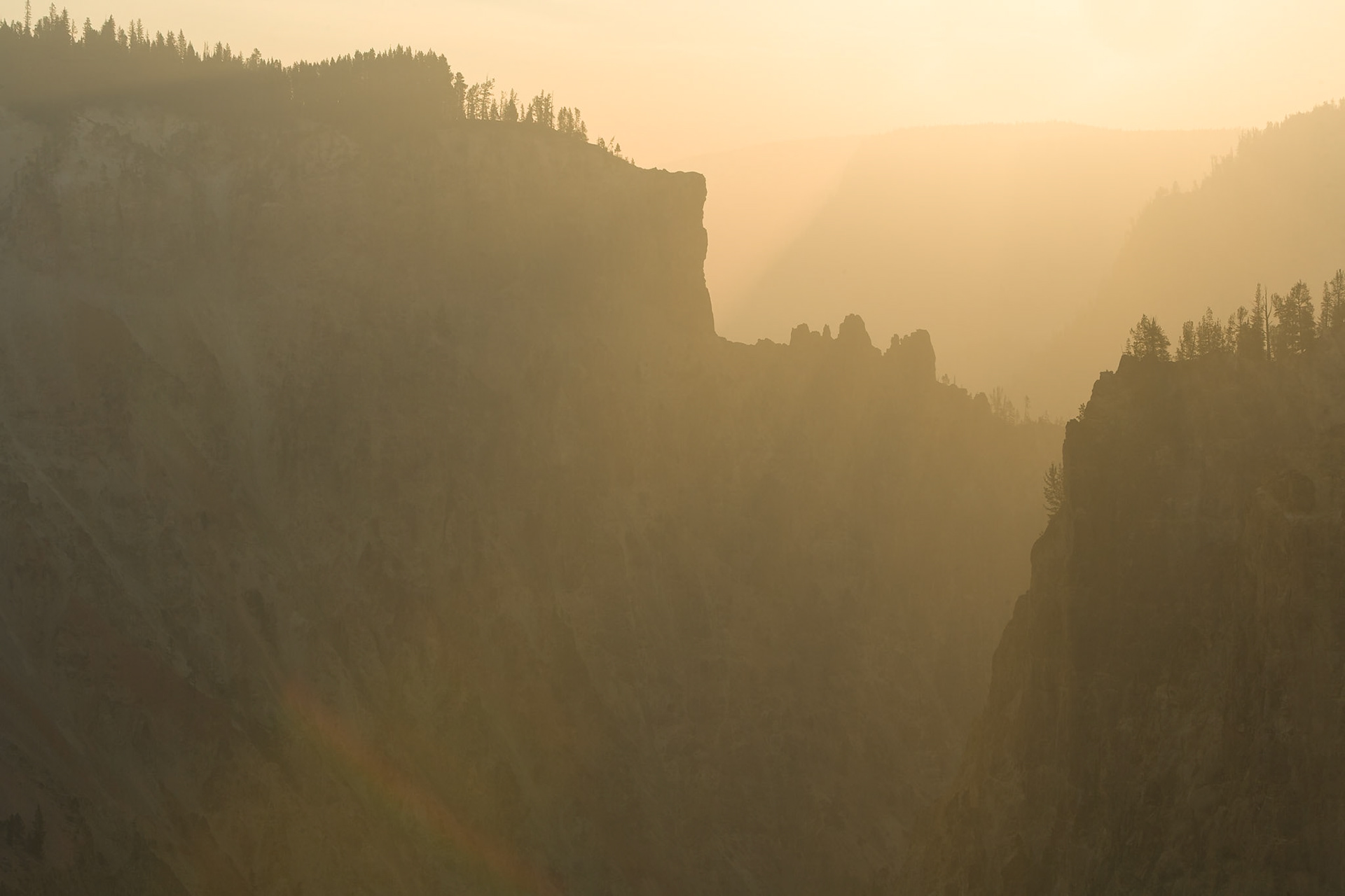 Sunrise in the Grand Canyon of Yellowstone National Park, Wyoming, TECHNICAL ISSUES